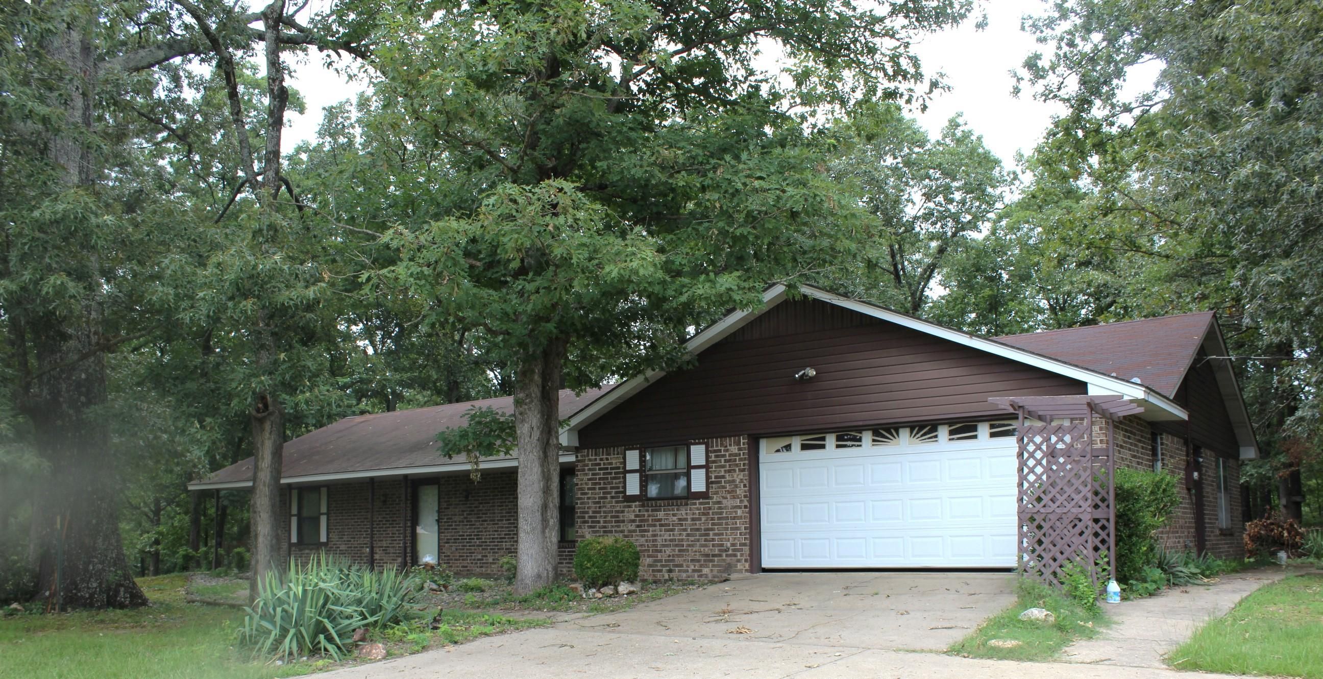 Mena, Polk County, AR Lakefront Property, Waterfront Property, House