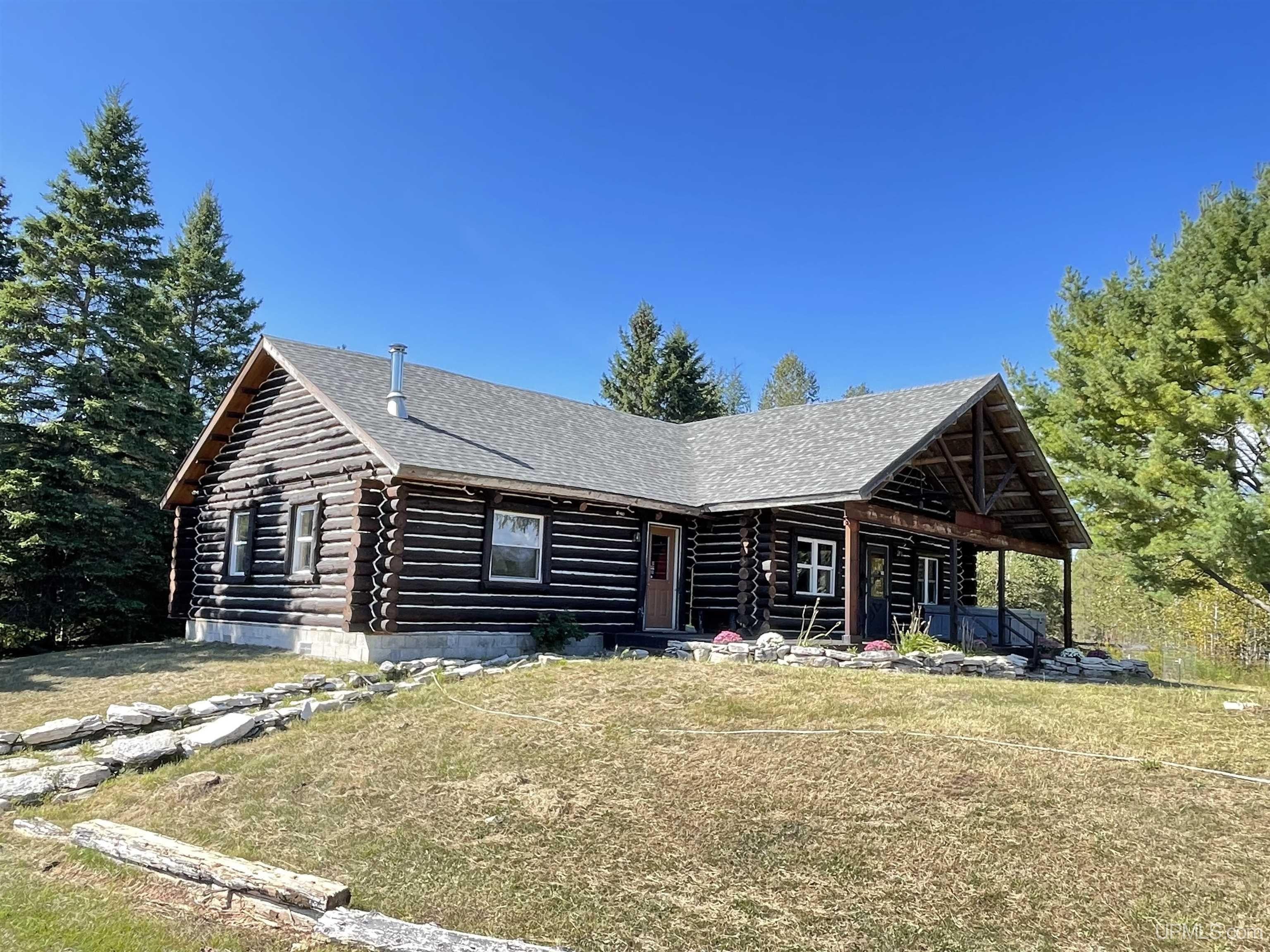 Gulliver, Schoolcraft County, MI House for sale Property ID 417685885