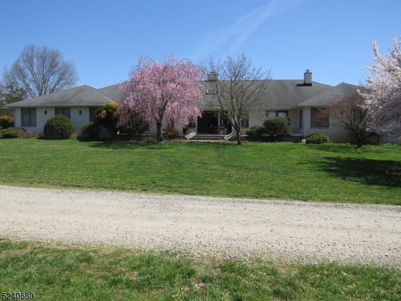 Whitehouse Station, Hunterdon County, NJ House for sale Property ID