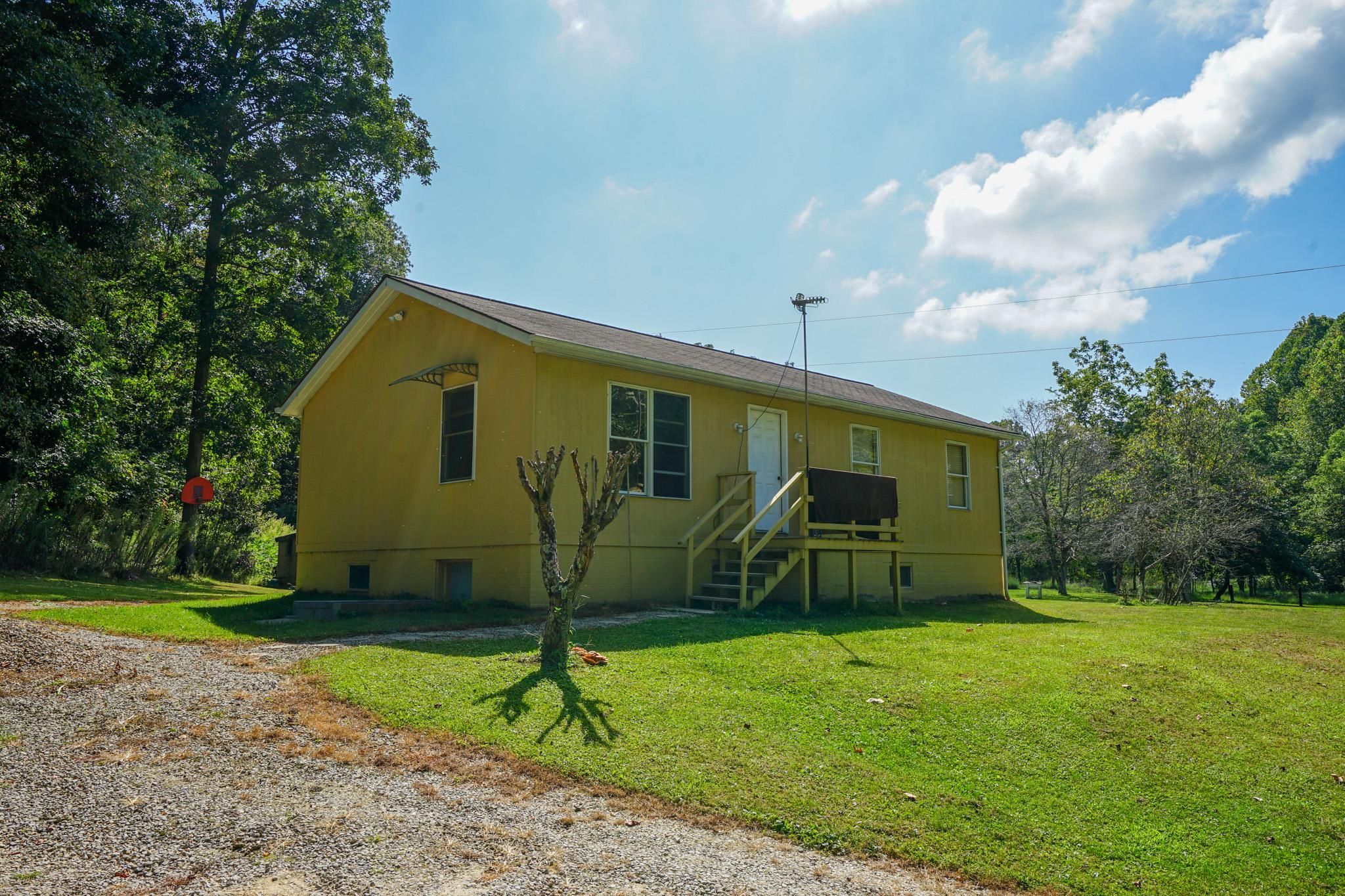 Zanesville, Muskingum County, OH Hunting Property, House for sale