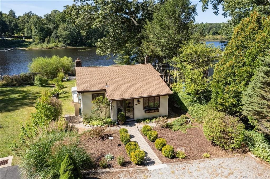 Guilford, New Haven County, CT Lakefront Property, Waterfront Property