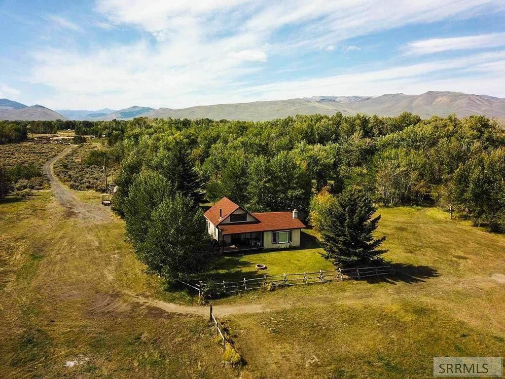 Mackay, Custer County, ID Lakefront Property, Waterfront Property, House for sale Property ID