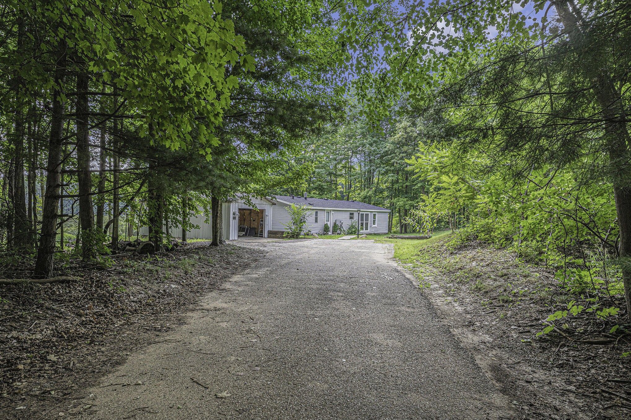 Paw Paw, Van Buren County, MI House for sale Property ID 417800574