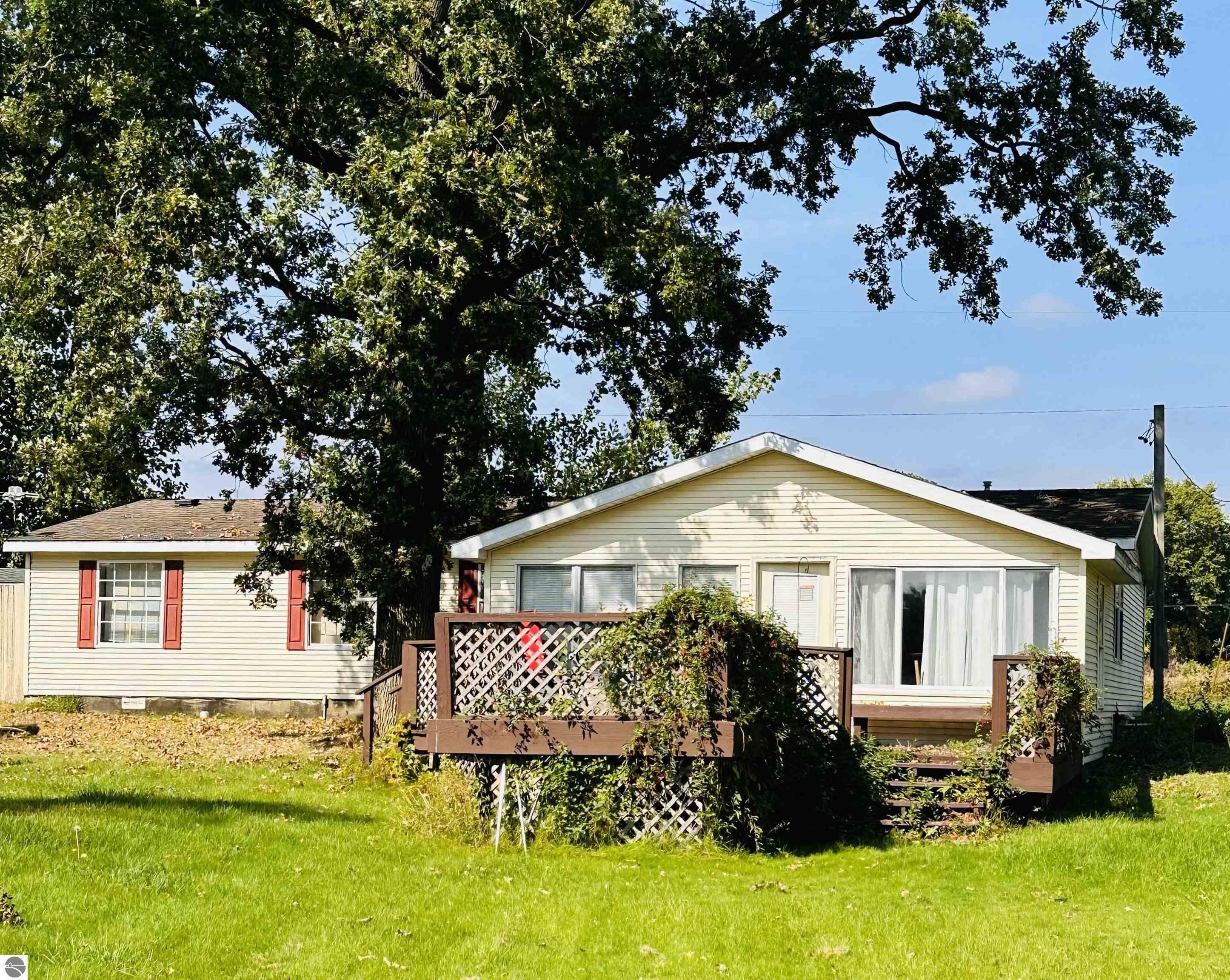 Riverdale, Gratiot County, MI Lakefront Property, Waterfront Property