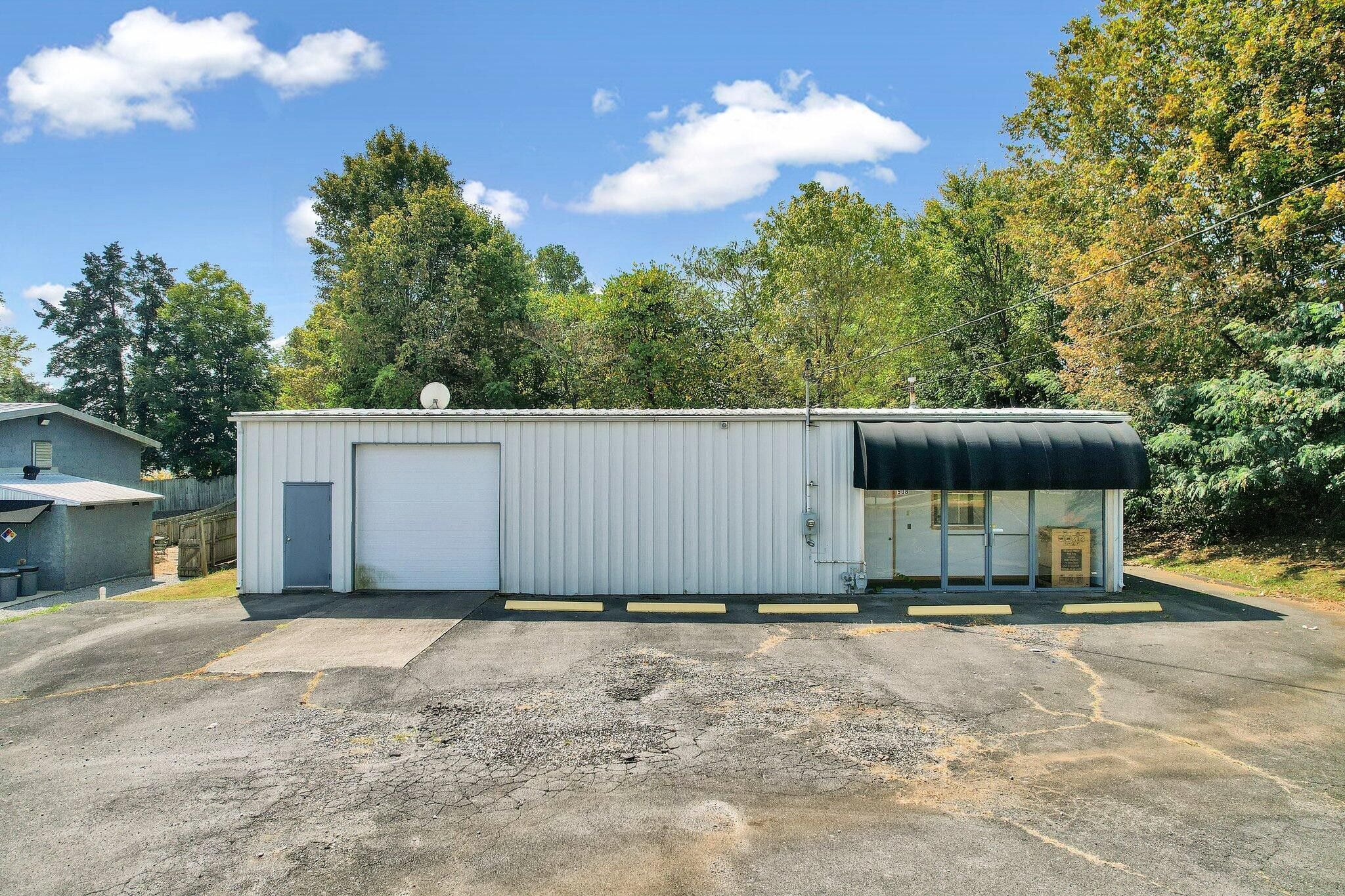 Athens, McMinn County, TN Commercial Property, House for sale Property