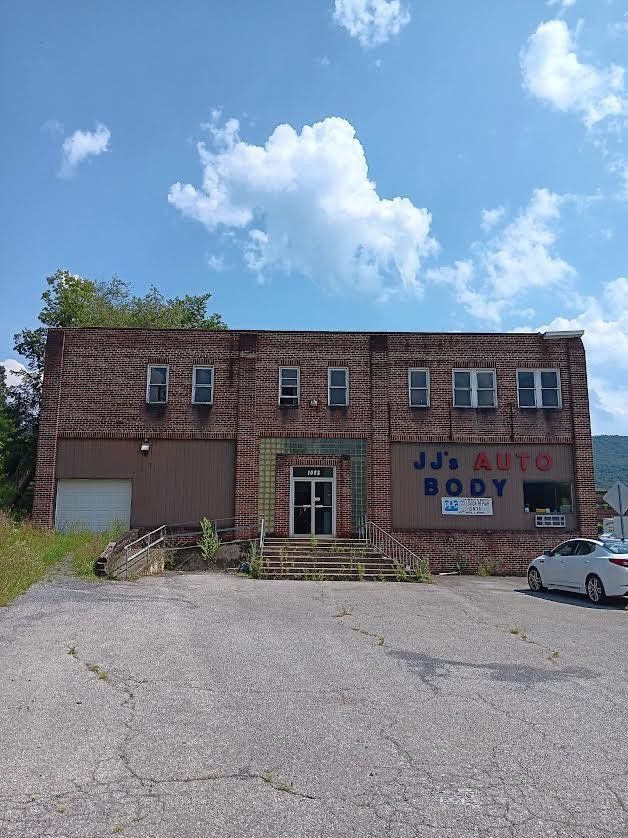 Lewistown, Mifflin County, PA Commercial Property, House for sale