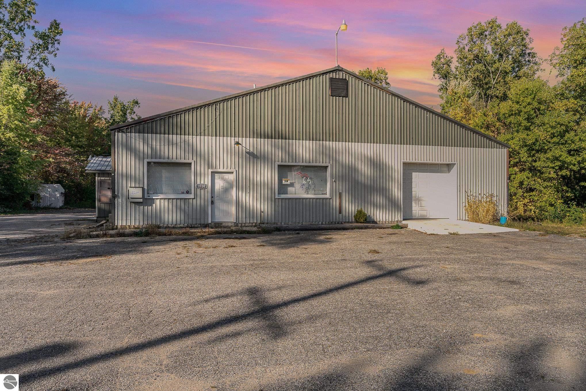 Saint Louis, Gratiot County, MI Commercial Property, House for sale