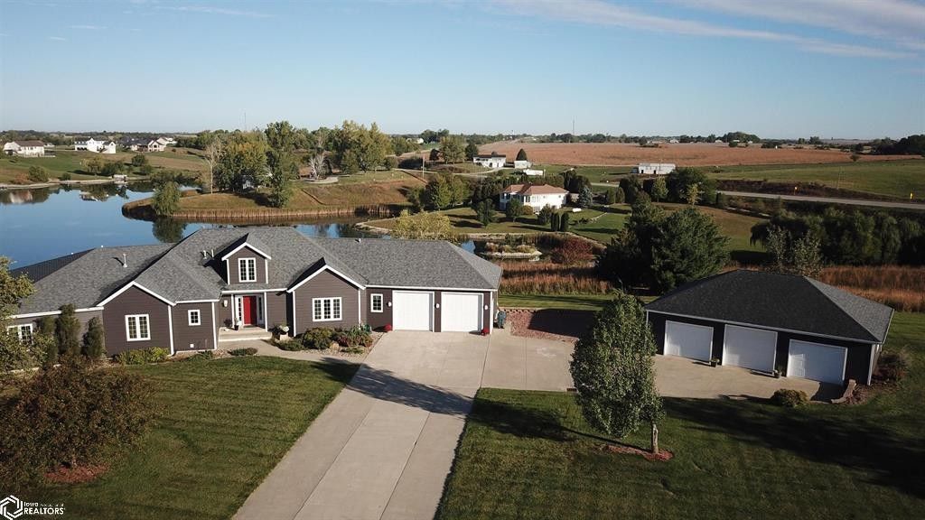 Grinnell, Jasper County, IA Lakefront Property, Waterfront Property