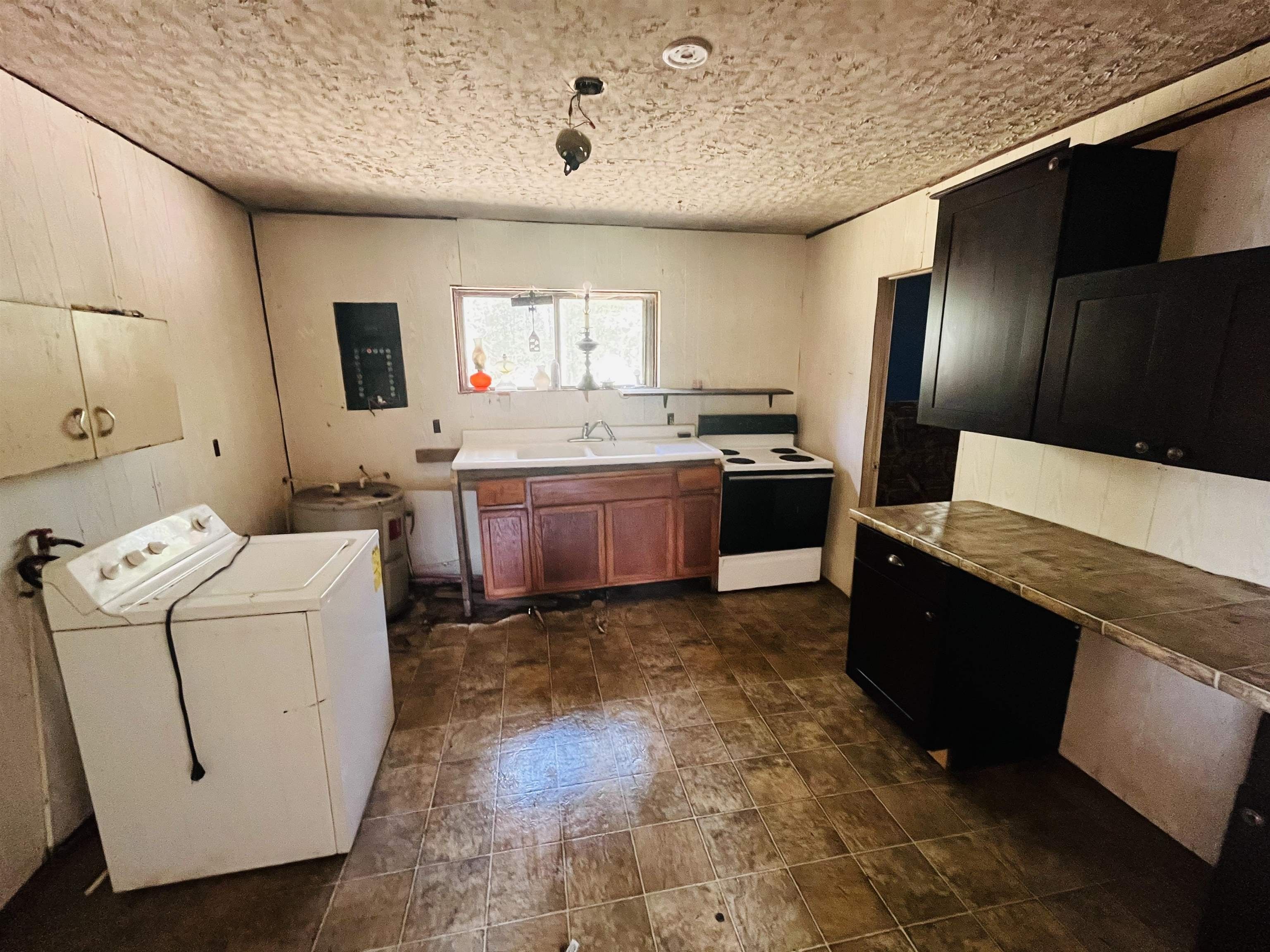 Holladay, Decatur County, TN House for sale Property ID 417586745