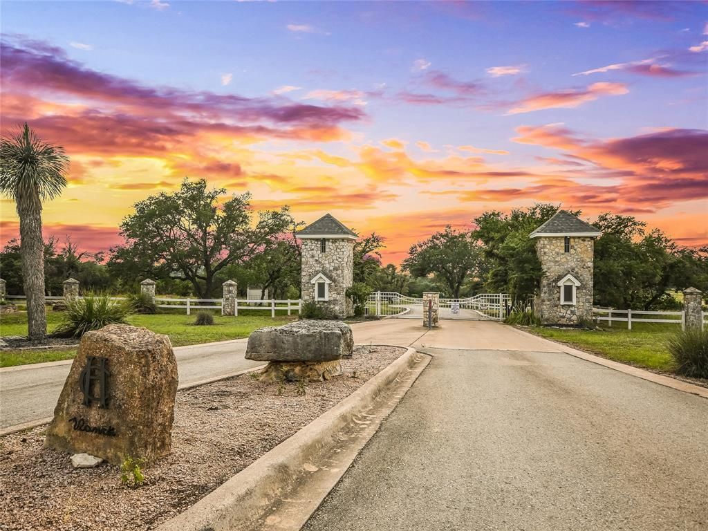 Dripping Springs, Hays County, TX Farms and Ranches, House for sale