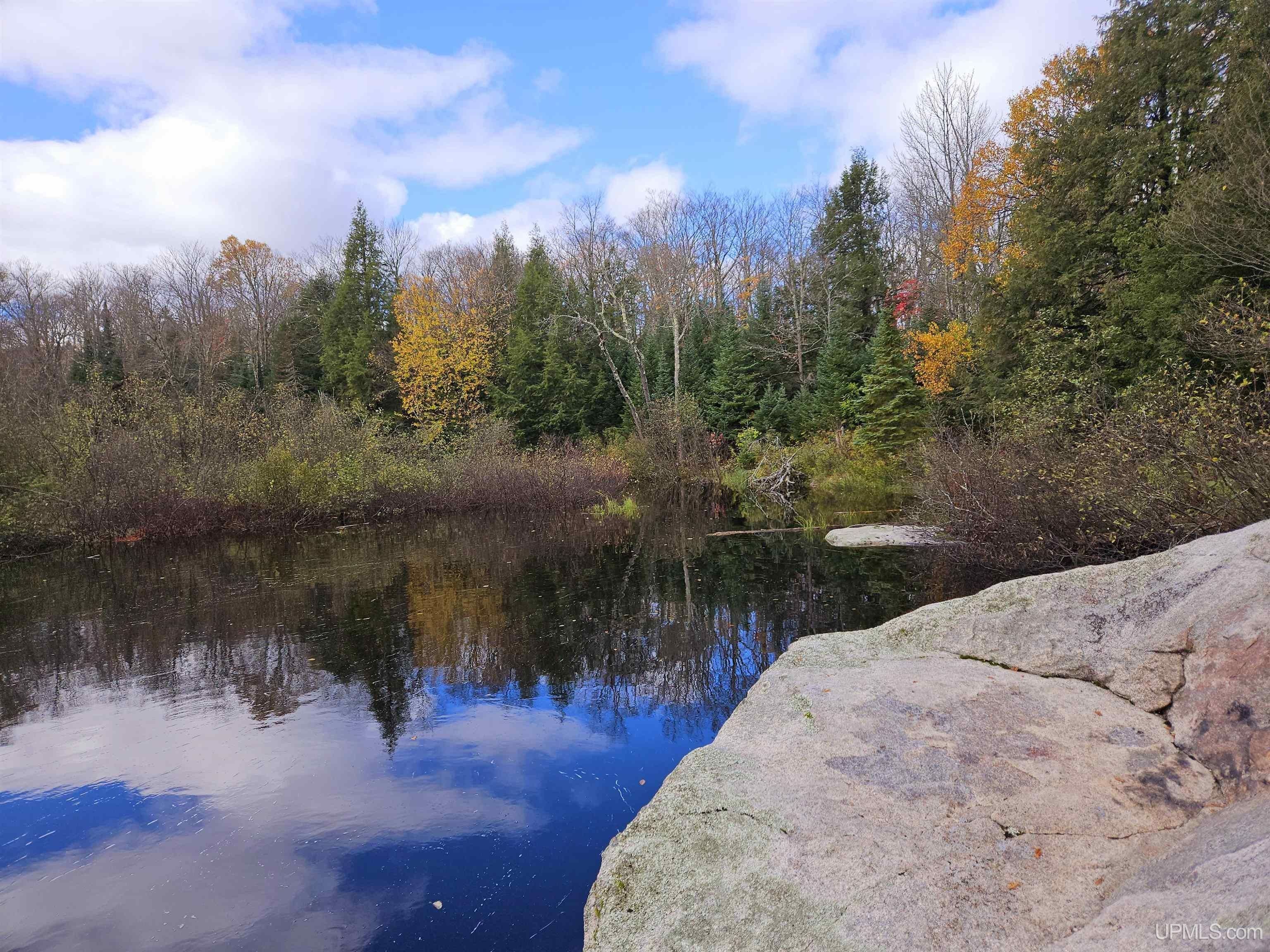 Ironwood, Gogebic County, MI Undeveloped Land, Lakefront Property, Waterfront Property for sale