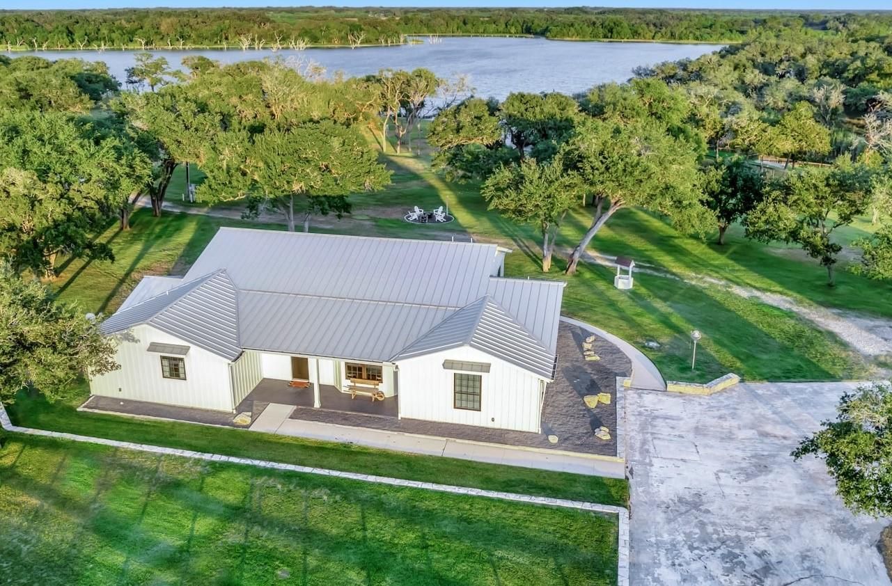 Victoria, Goliad County, TX Lakefront Property, Waterfront Property