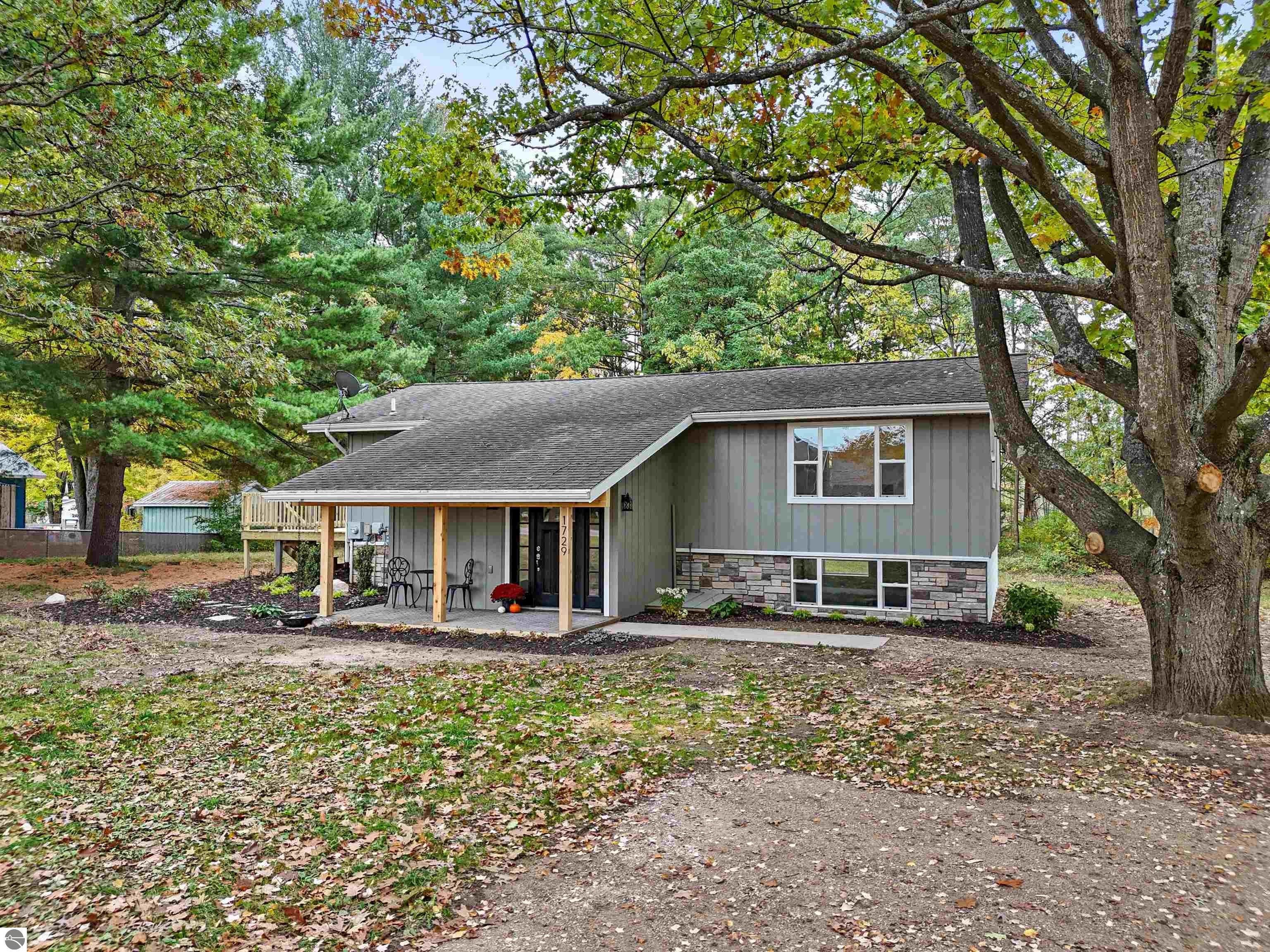 Cadillac, Wexford County, MI Lakefront Property, Waterfront Property