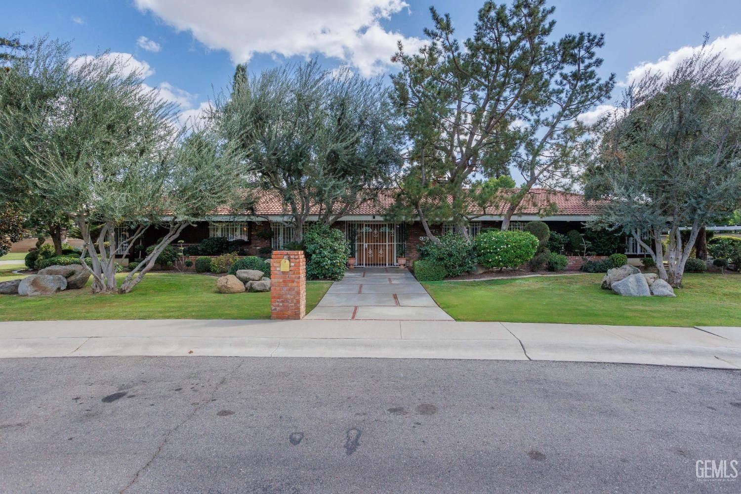 Bakersfield, Kern County, CA House for sale Property ID 418027875