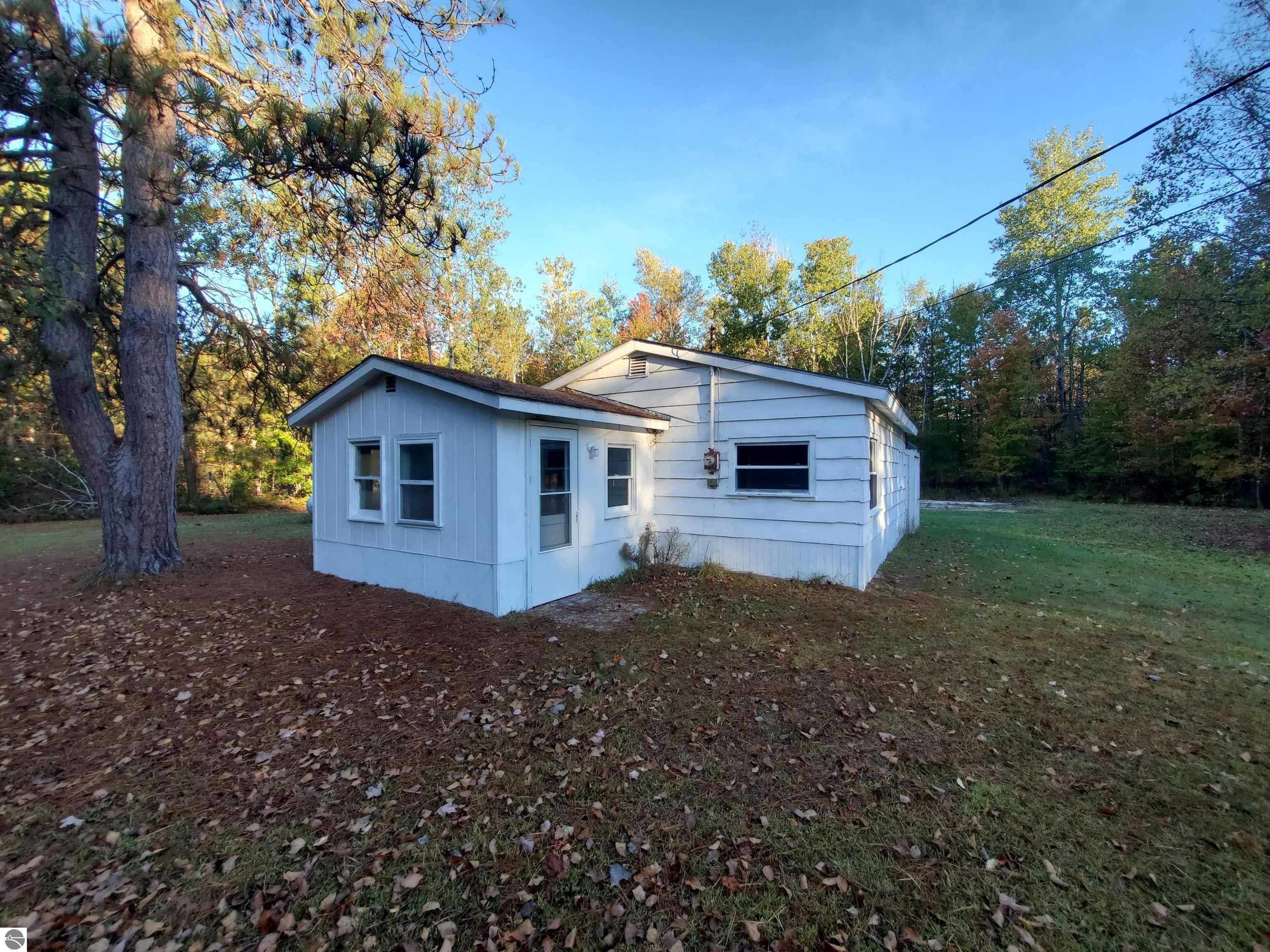 Shepherd, Midland County, MI Lakefront Property, Waterfront Property, House for sale Property ID