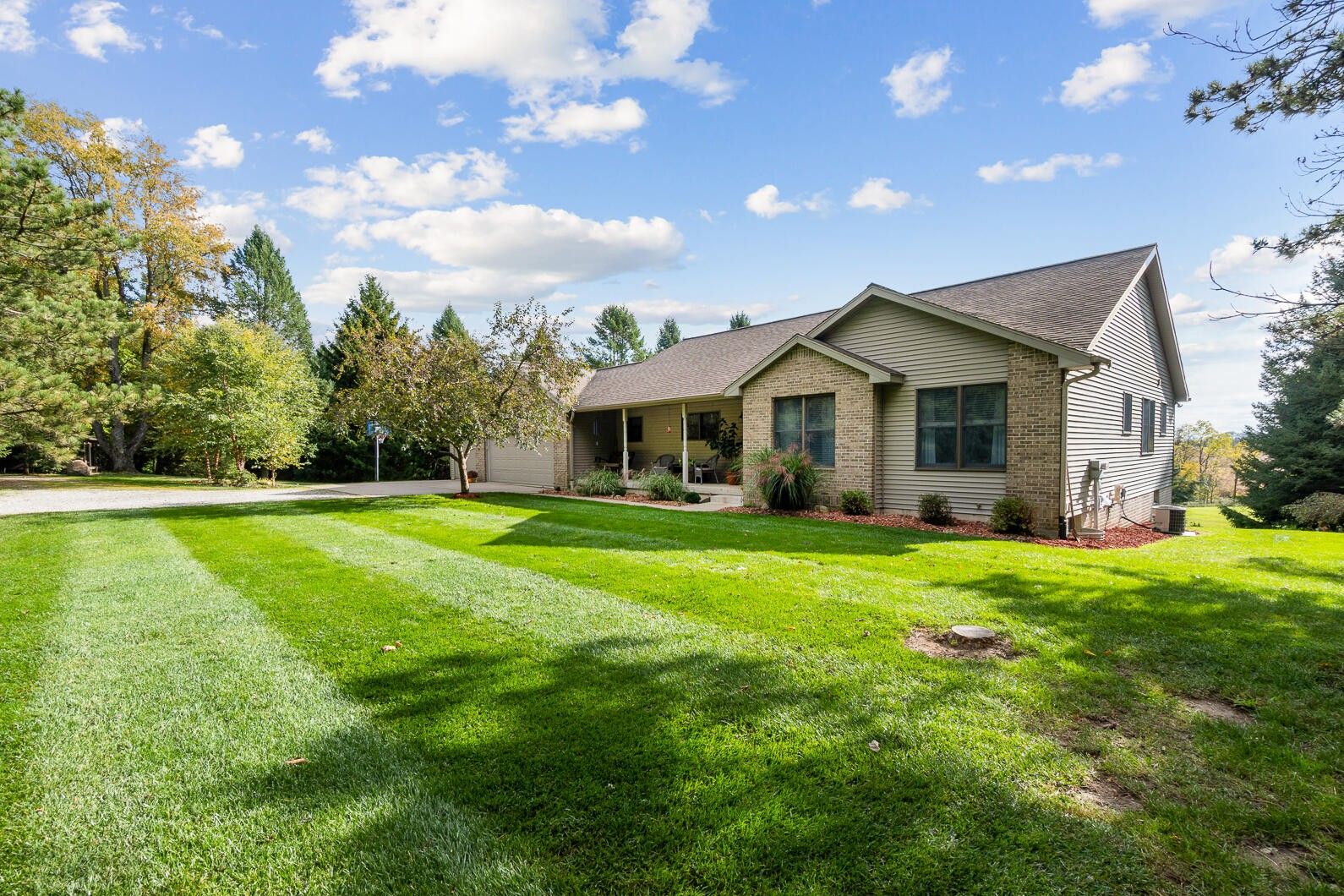 Addison, Lenawee County, MI Lakefront Property, Waterfront Property