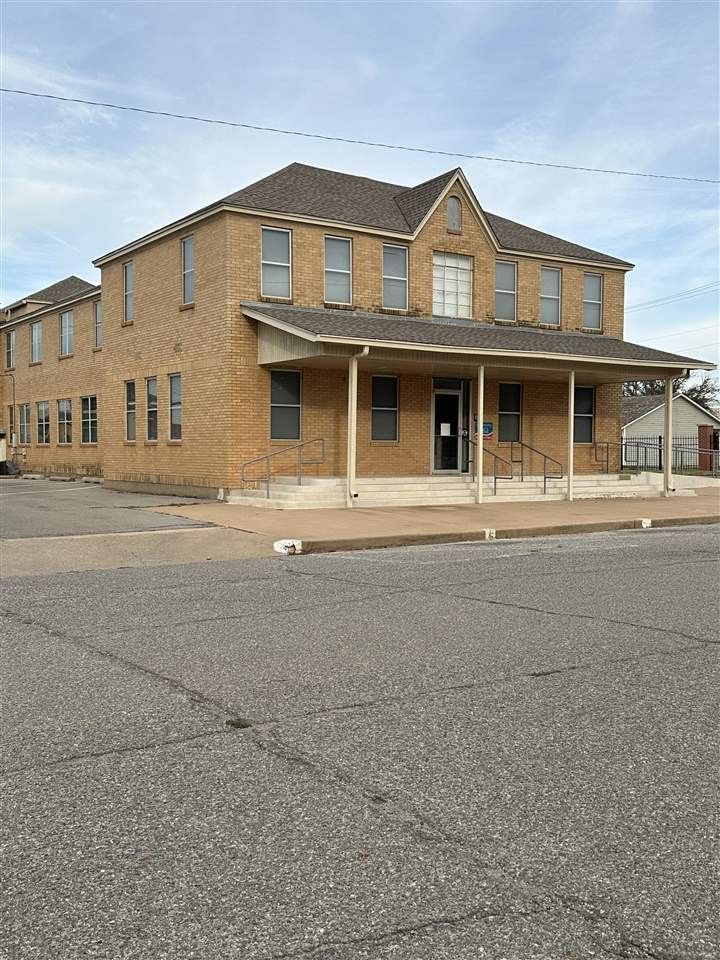 Frederick, Tillman County, OK Commercial Property, House for sale