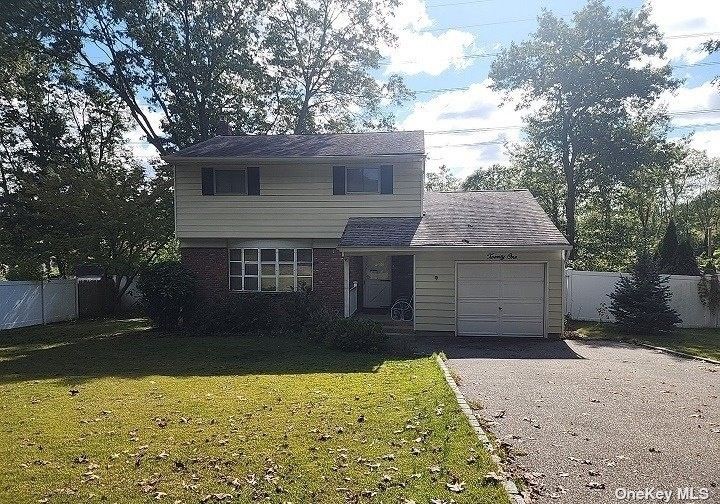 Hauppauge, Suffolk County, NY House for sale Property ID 418089122
