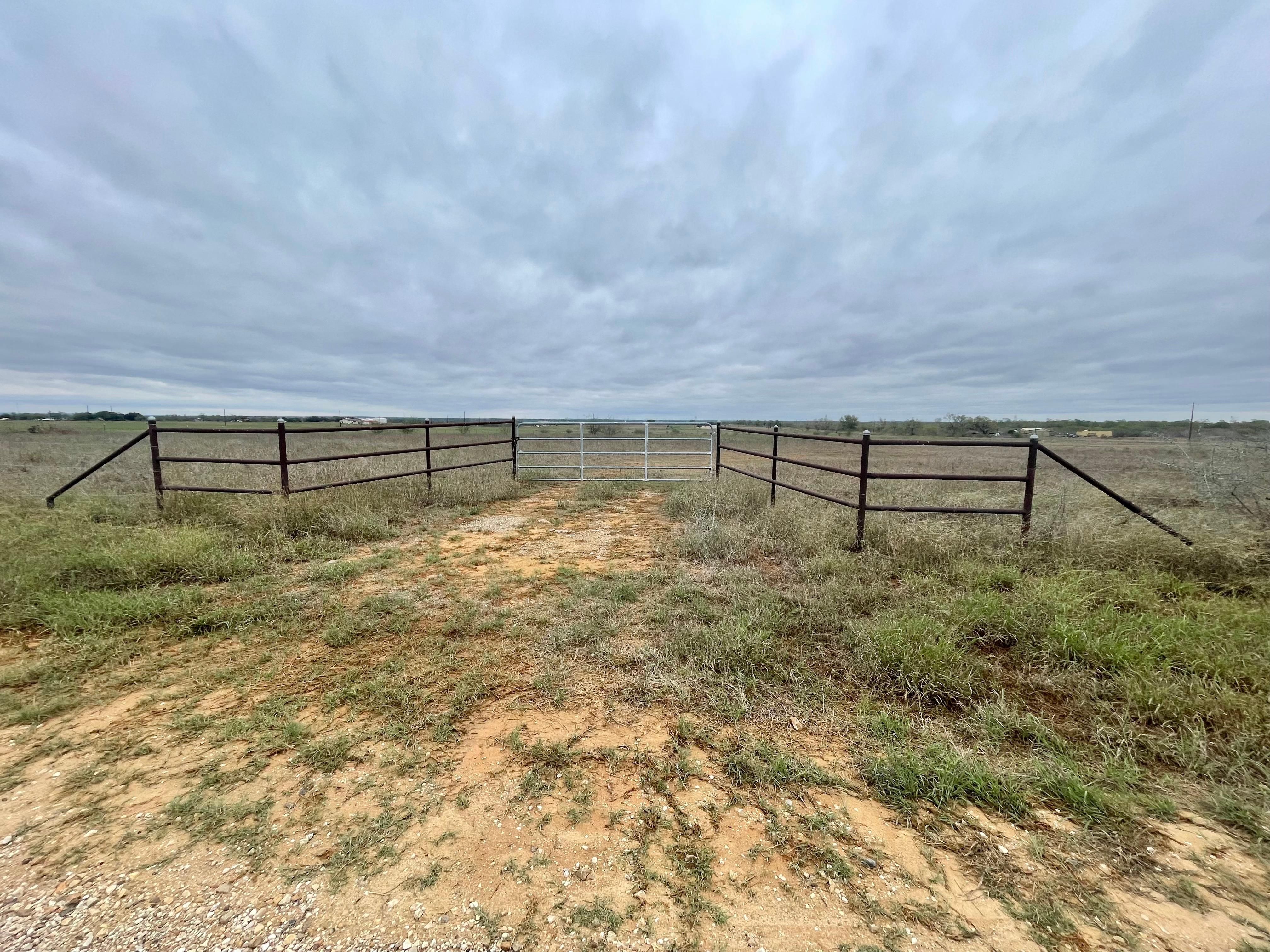 250 County Road 133, Floresville, TX 78114 MLS 10.23 ACRES