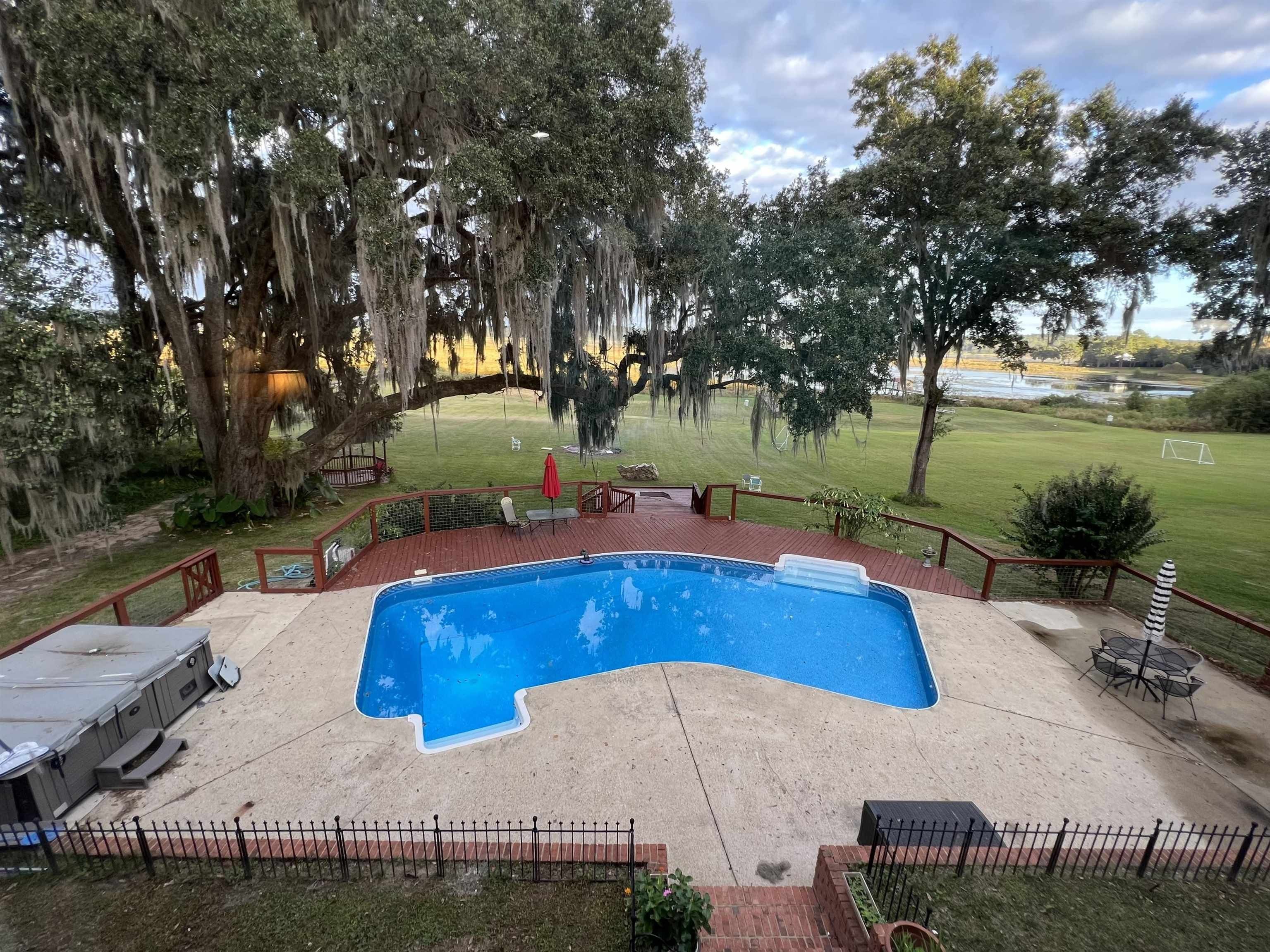 Tallahassee, Leon County, FL Lakefront Property, Waterfront Property