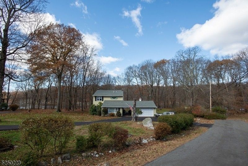 Andover, Sussex County, NJ Lakefront Property, Waterfront Property, House for sale Property ID
