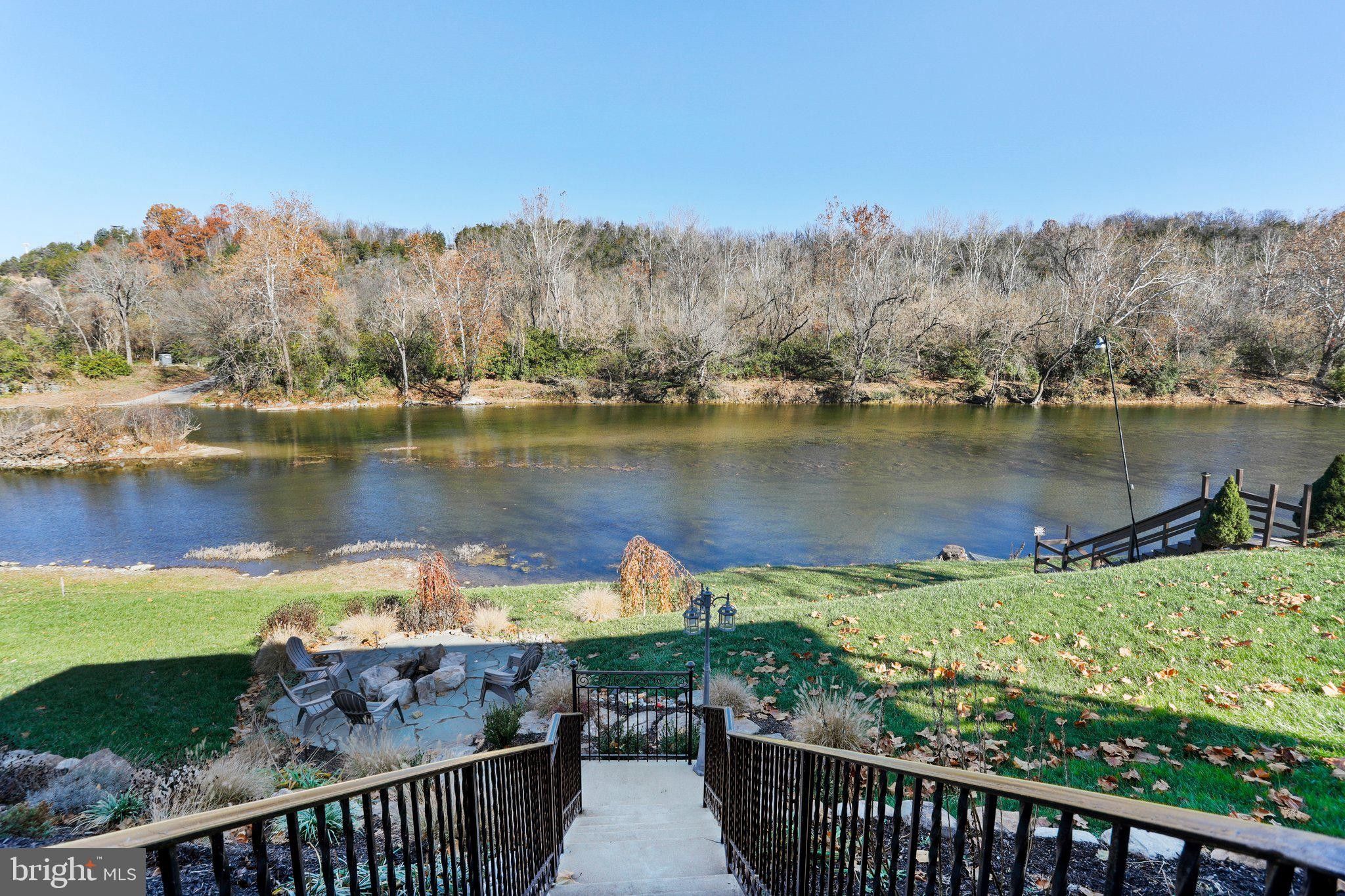 Front Royal, Warren County, VA Lakefront Property, Waterfront Property