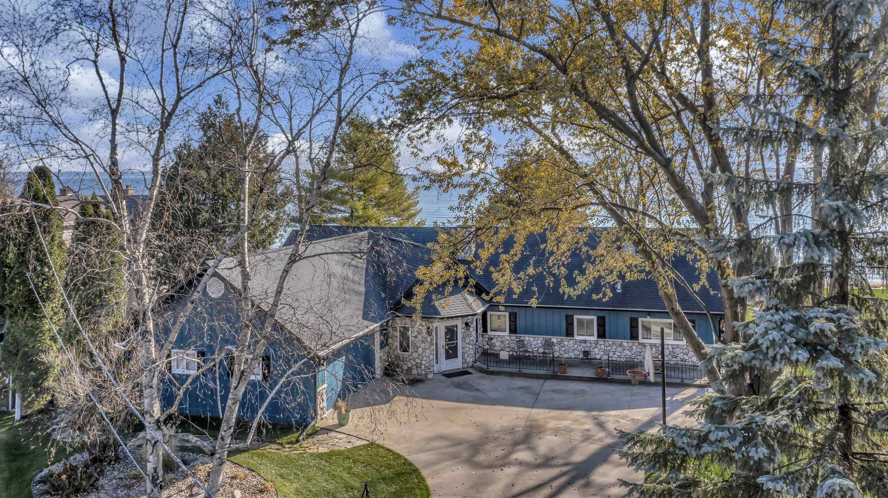 Neenah, Winnebago County, WI Lakefront Property, Waterfront Property