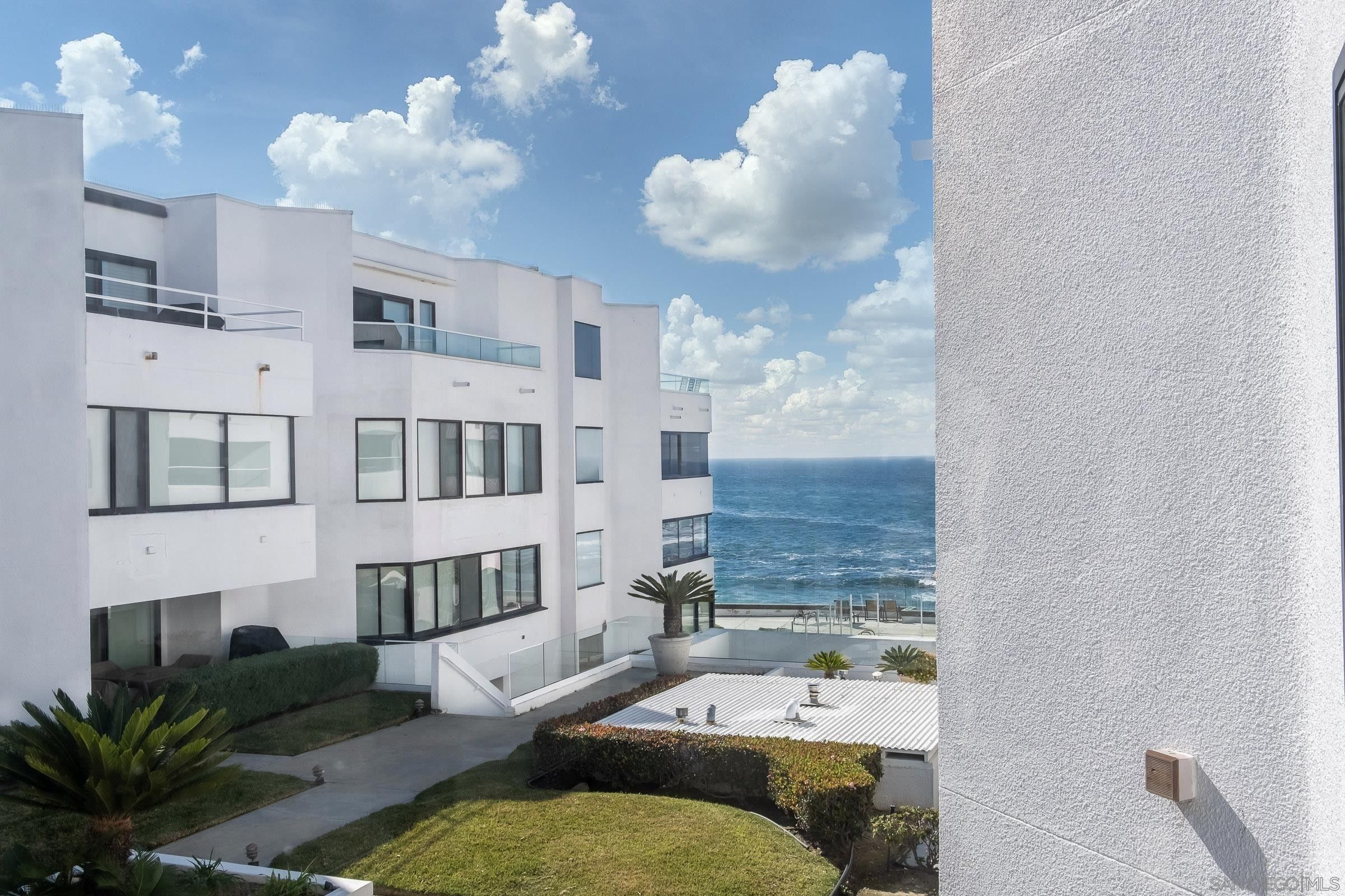 La Jolla, San Diego County, CA Lakefront Property, Waterfront Property