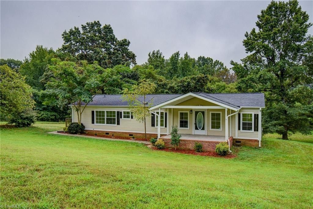 Clemmons, Forsyth County, NC House for sale Property ID 418360064