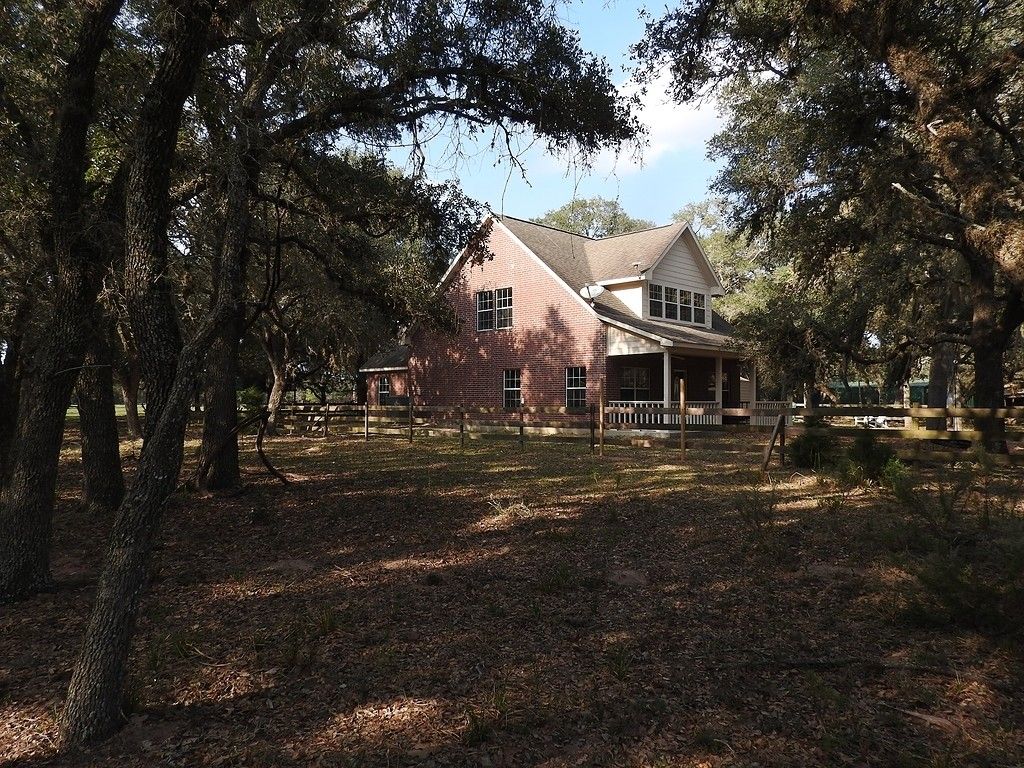 Hallettsville, Lavaca County, TX Farms and Ranches, House for sale