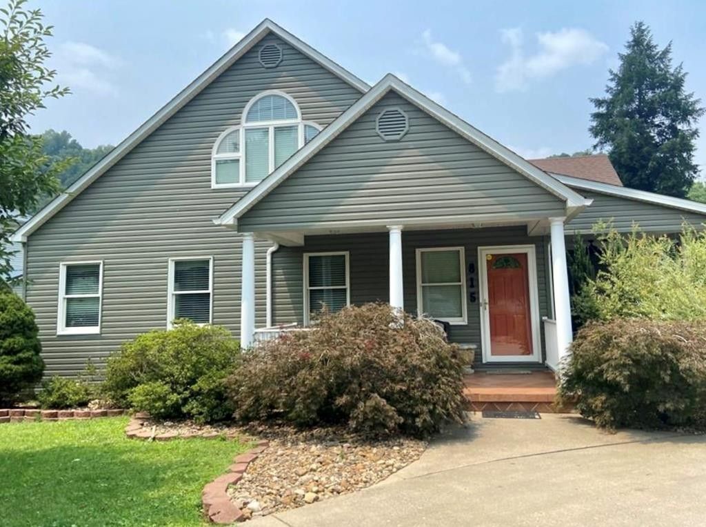 Van Lear, Johnson County, KY House for sale Property ID 418440392