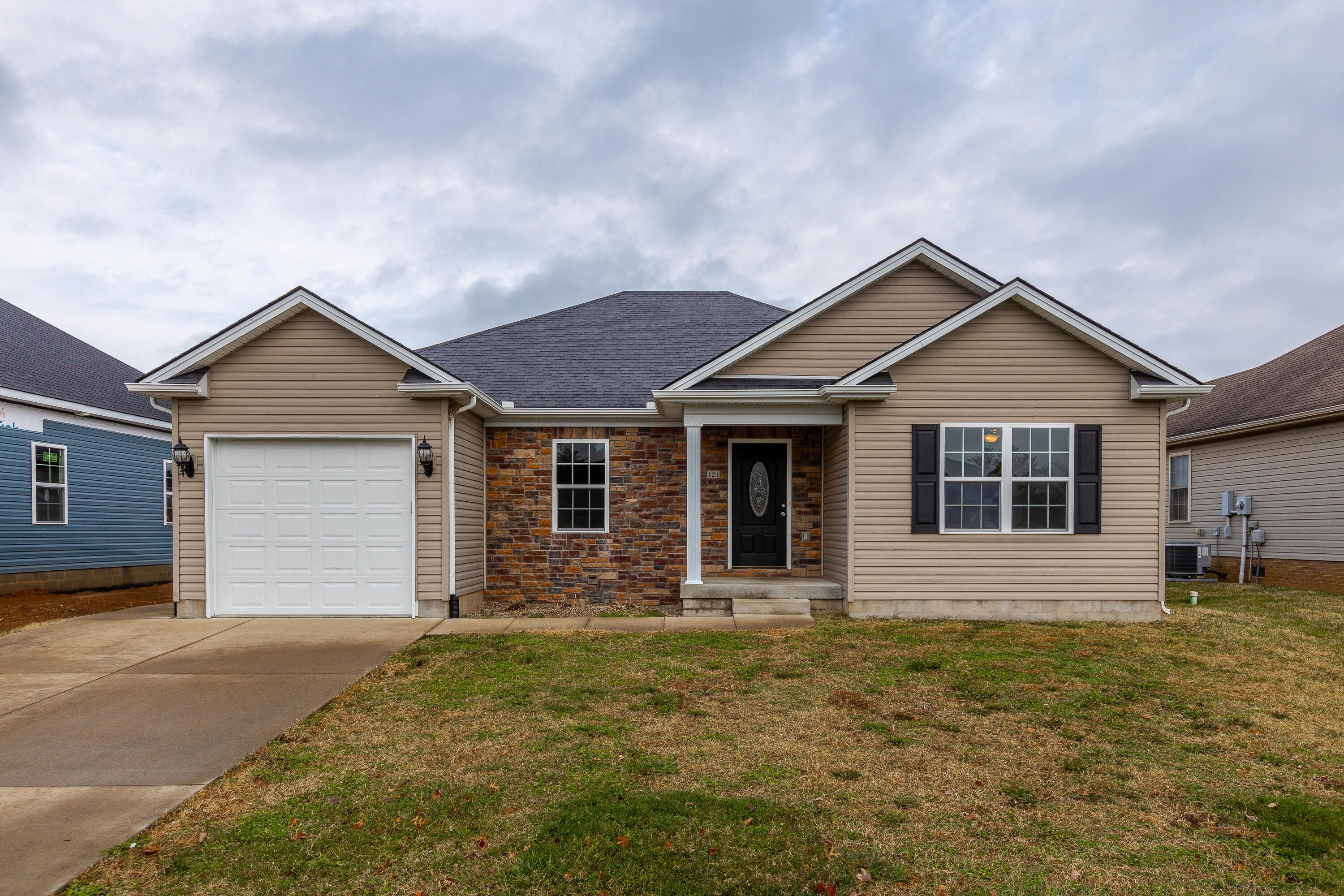 Harrodsburg, Mercer County, KY House for sale Property ID 418440831