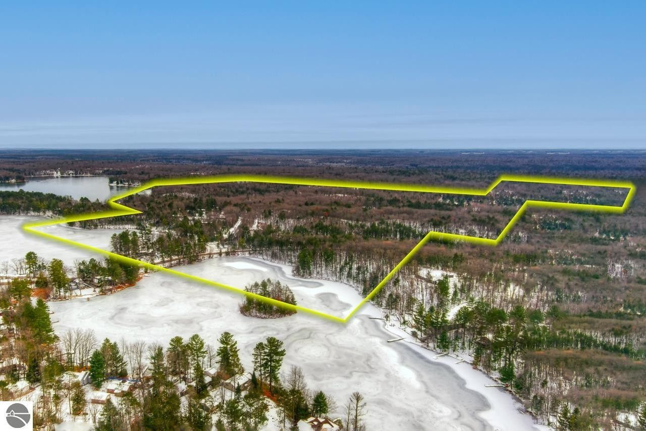 Traverse City, Grand Traverse County, MI Commercial Property, Lakefront