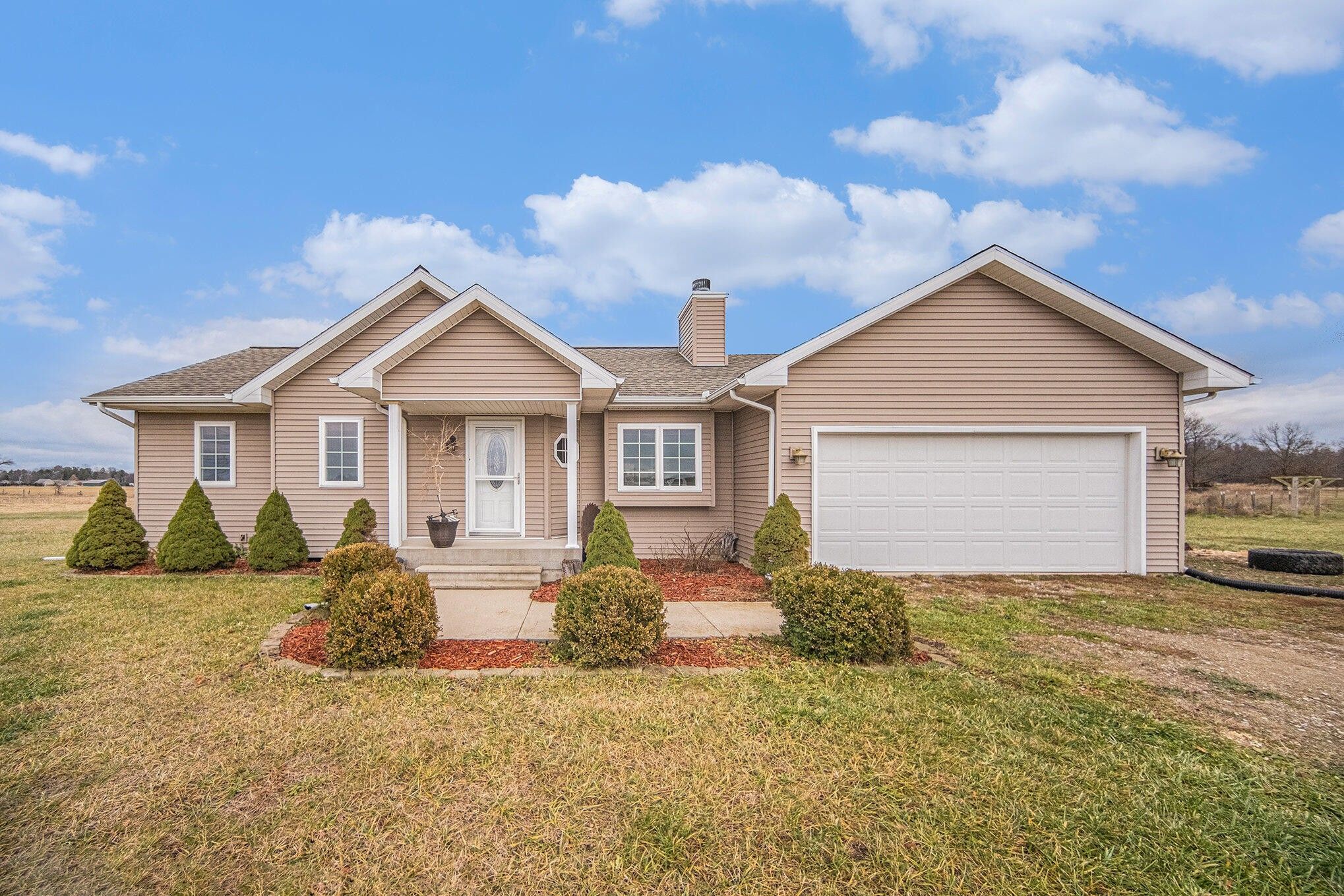 Pleasant Lake, Jackson County, MI House for sale Property ID 418490523