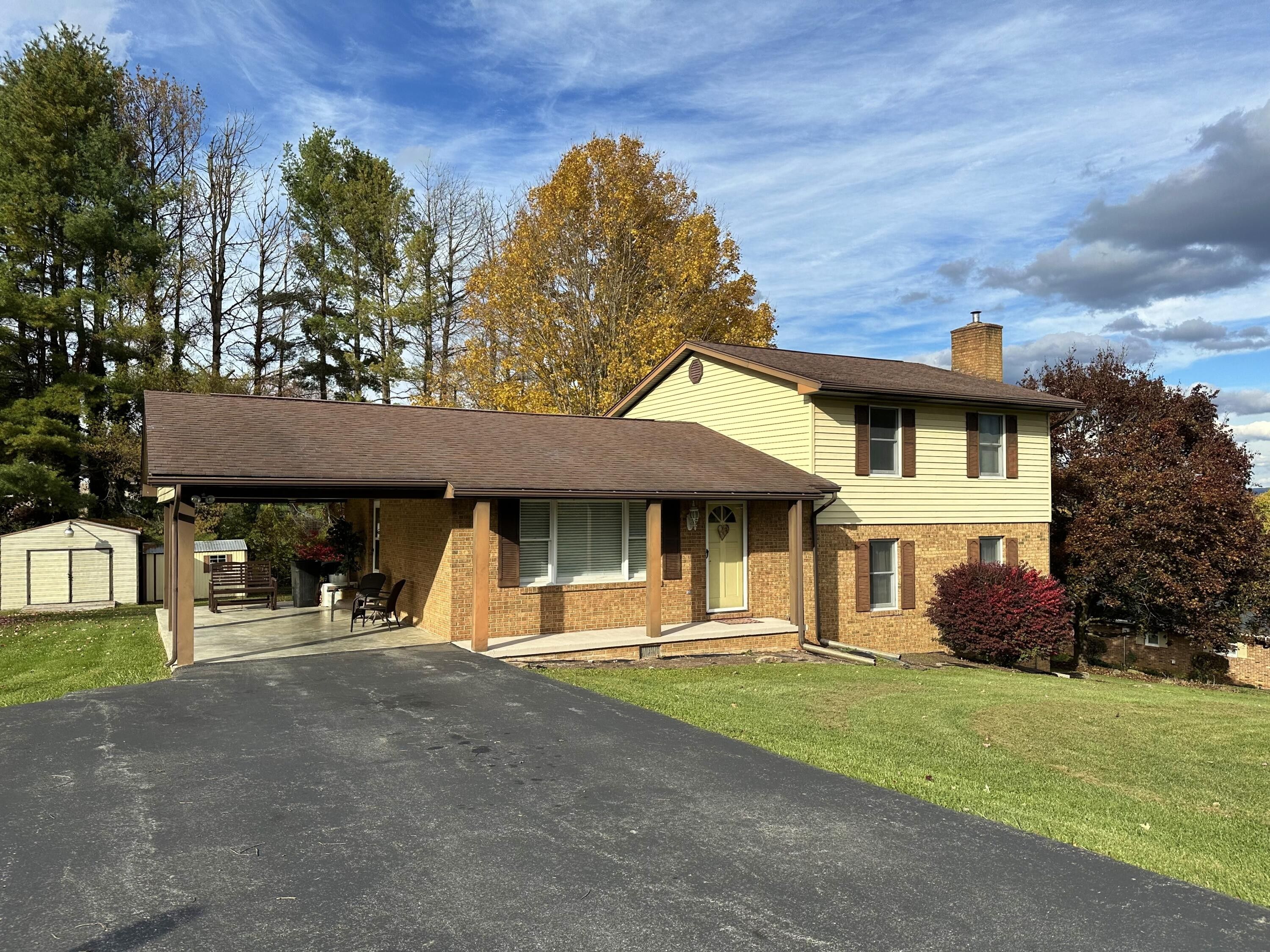 Maxwelton, Greenbrier County, WV House for sale Property ID 418504612