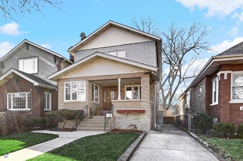 Chicago, Cook County, IL Lakefront Property, Waterfront Property, House