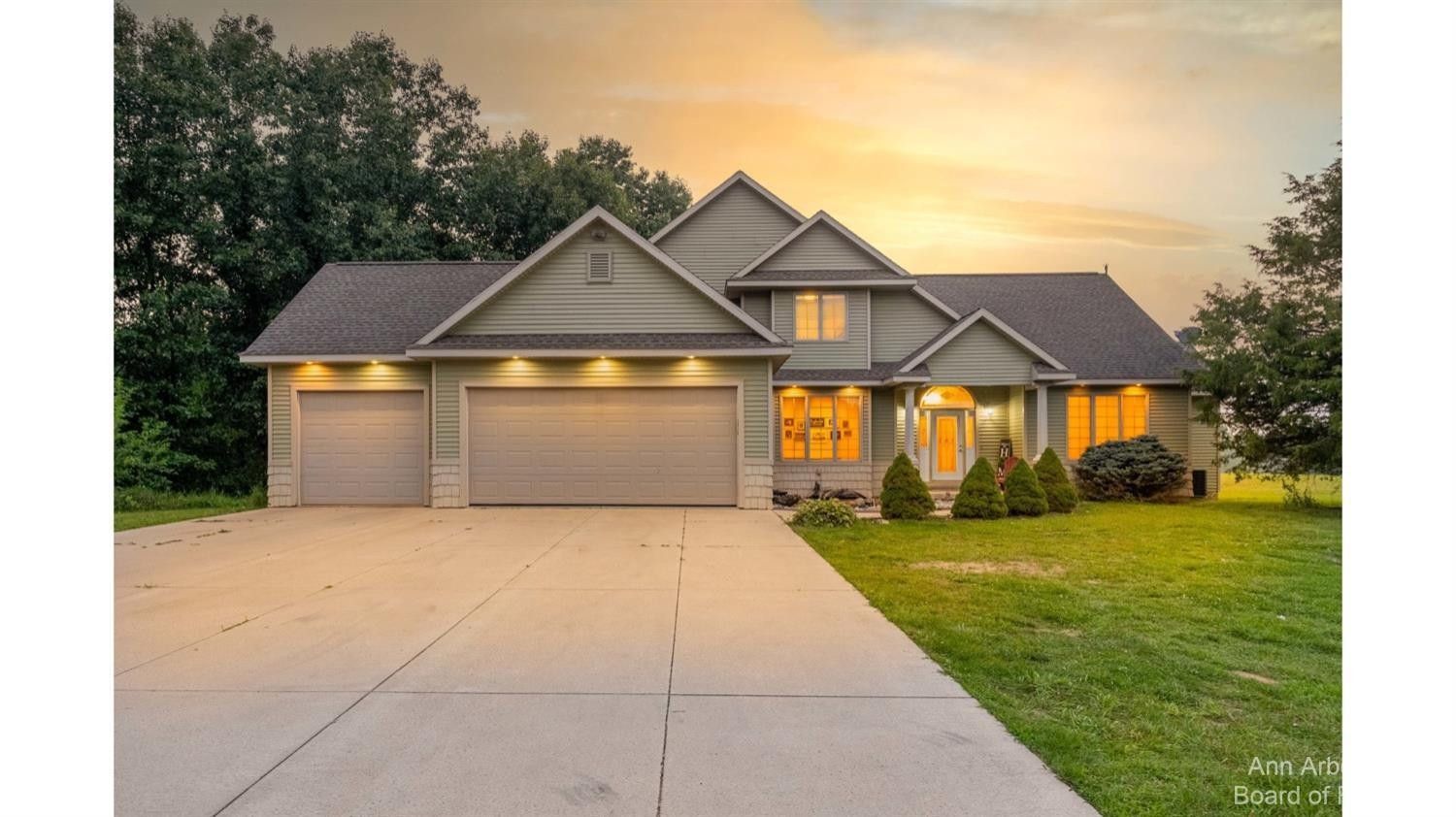 Jackson, Jackson County, MI House for sale Property ID 418533408