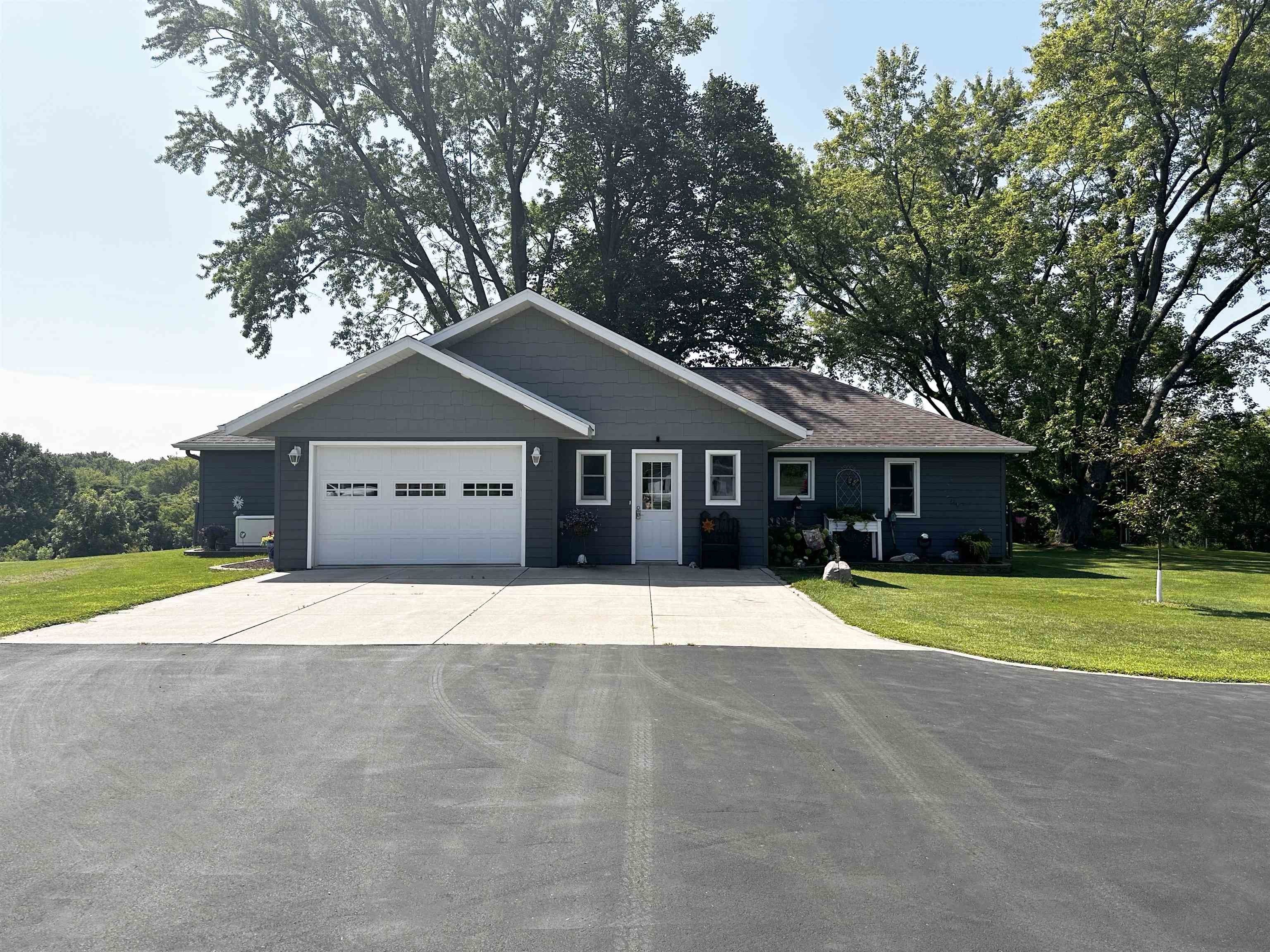 Neillsville, Clark County, WI Lakefront Property, Waterfront Property, House for sale Property