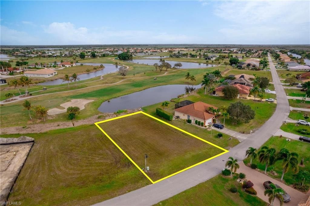 Naples, Collier County, FL Undeveloped Land, Lakefront Property