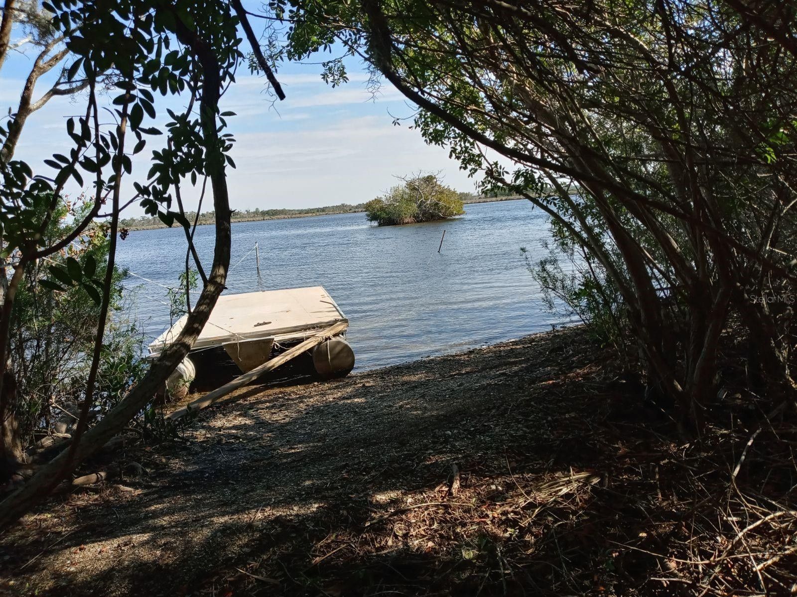 Crystal River, Citrus County, FL Undeveloped Land, Lakefront Property