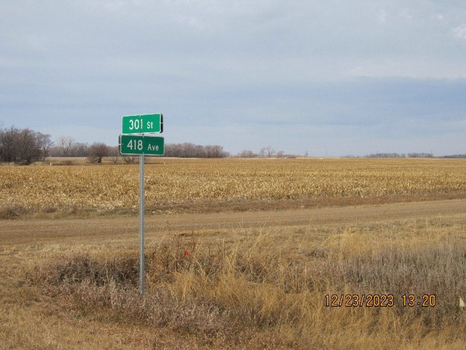 Tyndall, Bon Homme County, SD Farms and Ranches for auction Property ID