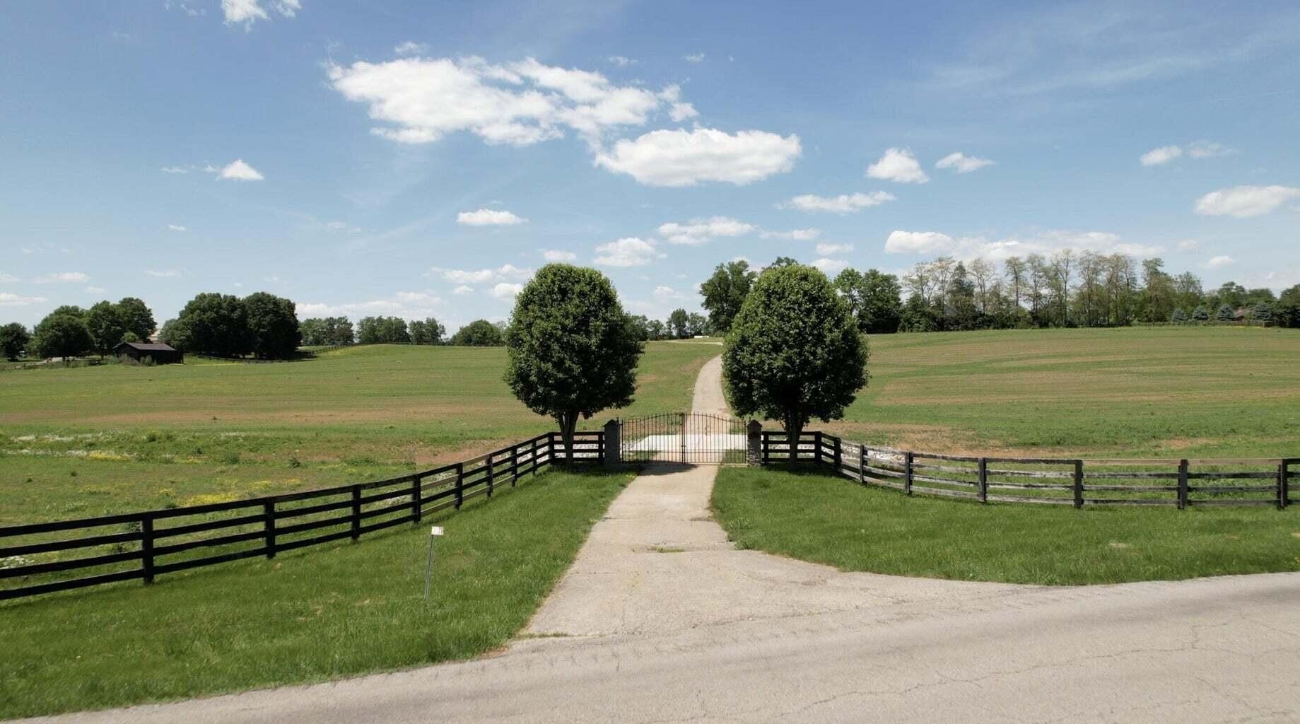 Versailles, Woodford County, KY Farms and Ranches for sale Property ID