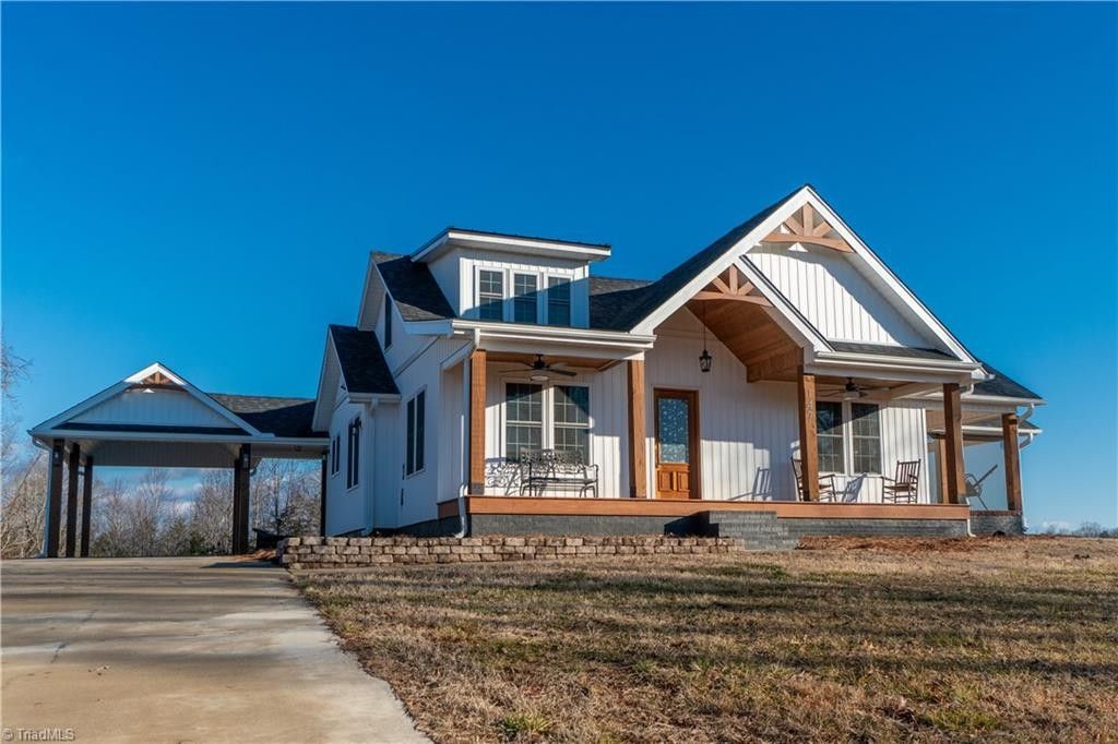 Pilot Mountain, Surry County, NC House for sale Property ID 418742625