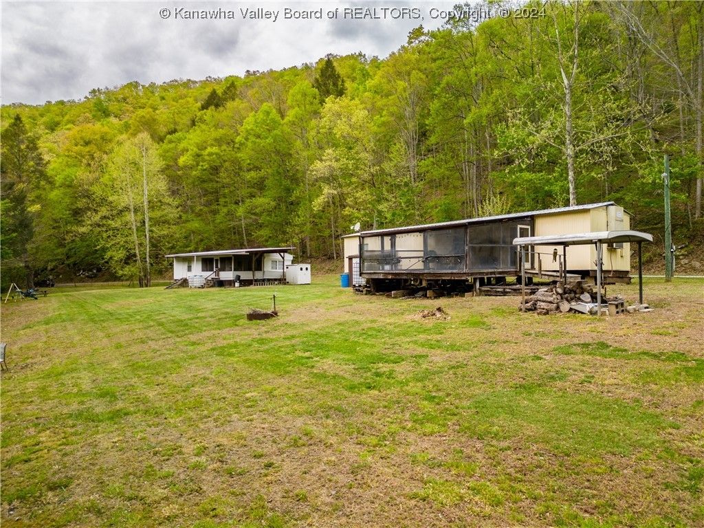 Napier, Braxton County, WV Lakefront Property, Waterfront Property, House for sale Property ID