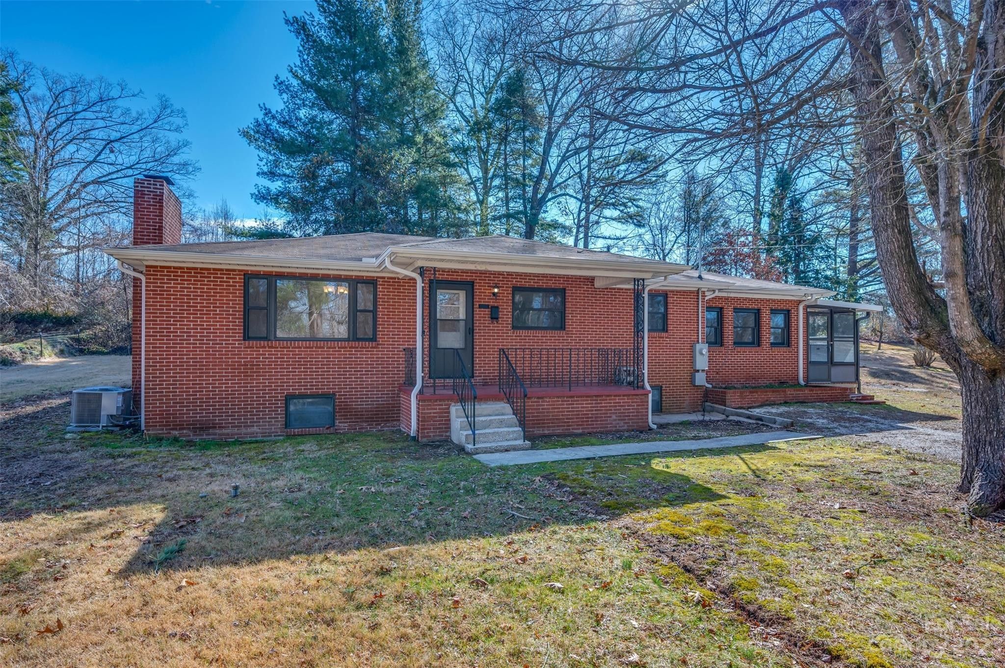 Hendersonville, Henderson County, NC House for sale Property ID