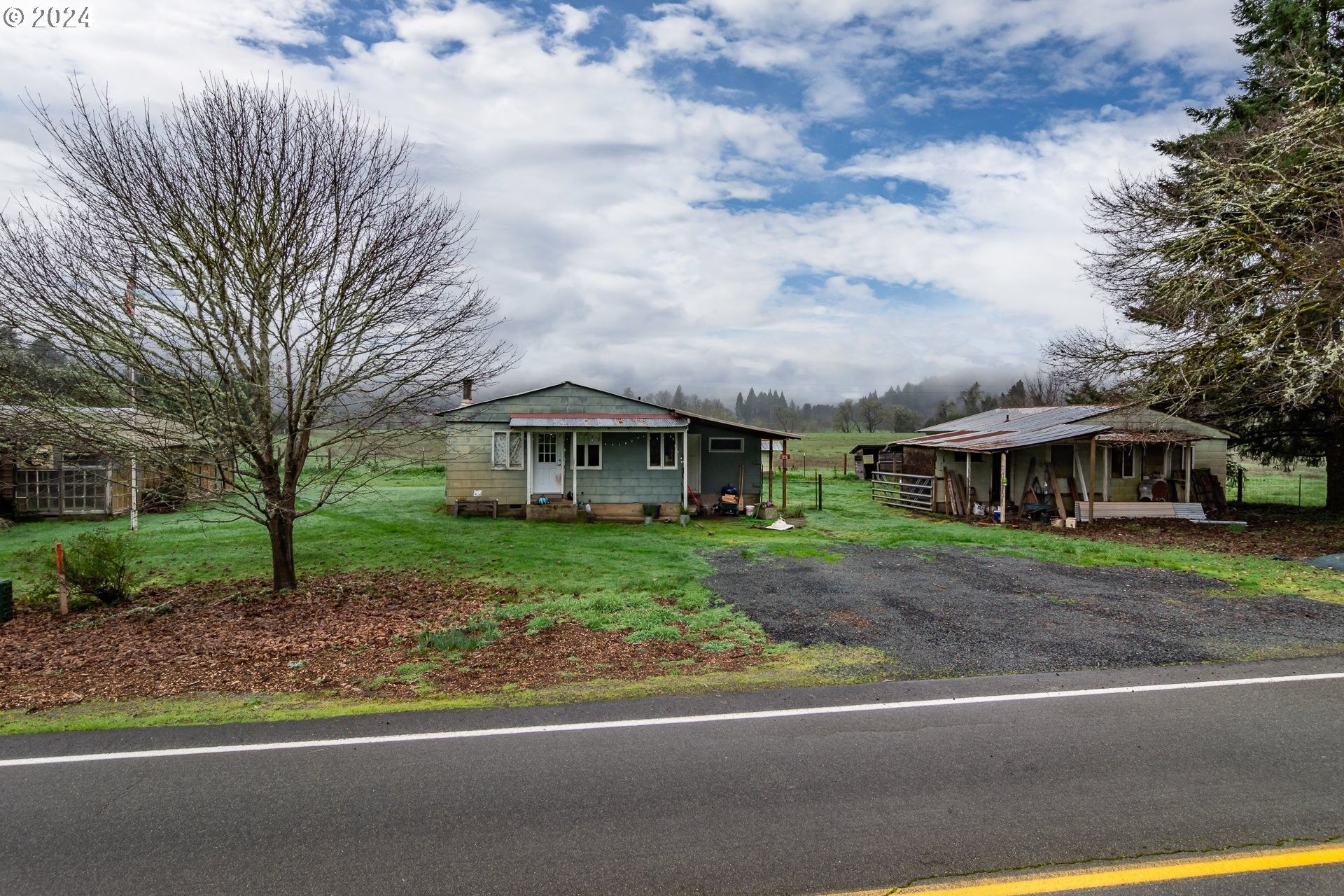 Elkton, Douglas County, OR Lakefront Property, Waterfront Property