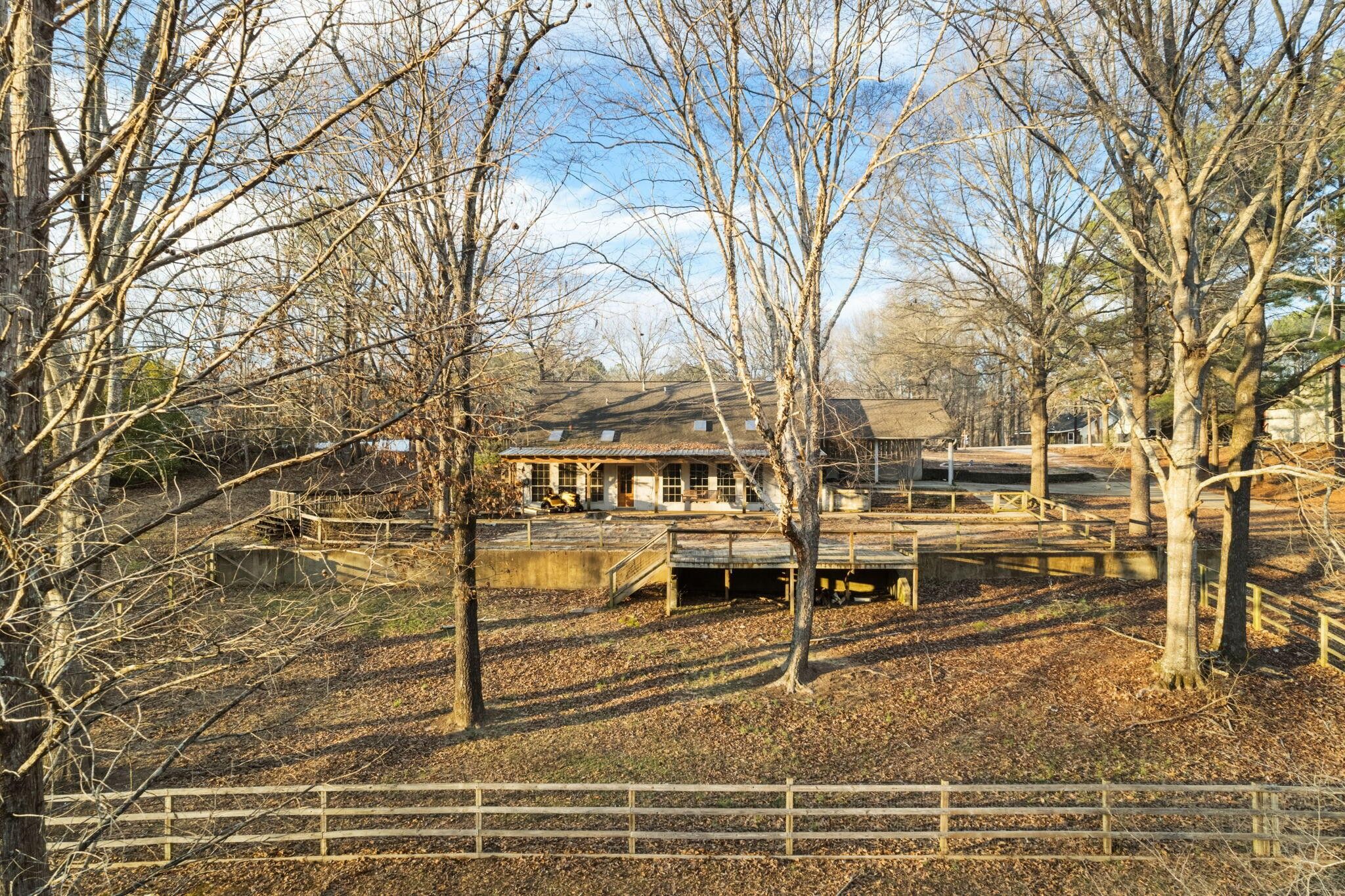 Saltillo, Lee County, MS Lakefront Property, Waterfront Property, House