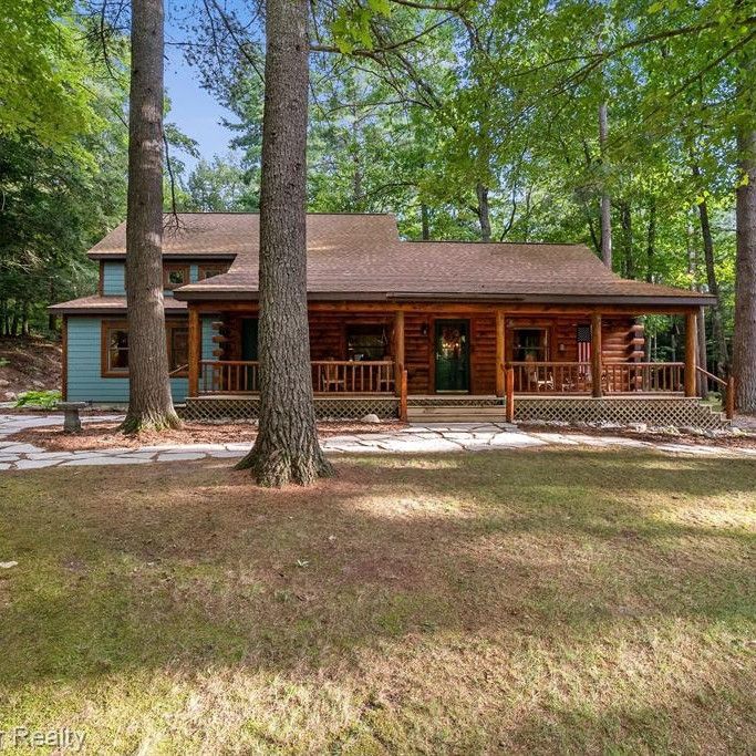 Indian River, Cheboygan County, MI House for sale Property ID