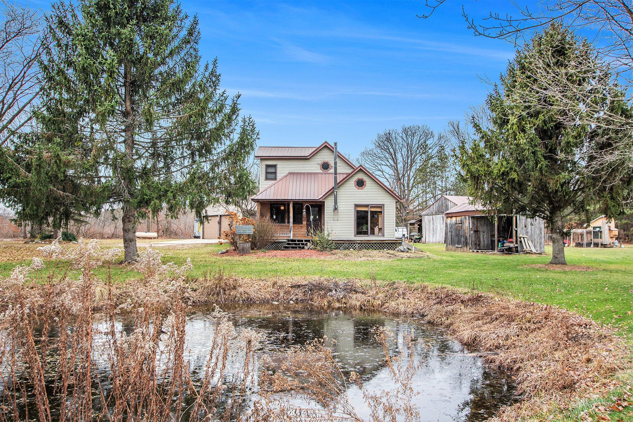 White Cloud, Newaygo County, MI Lakefront Property, Waterfront Property