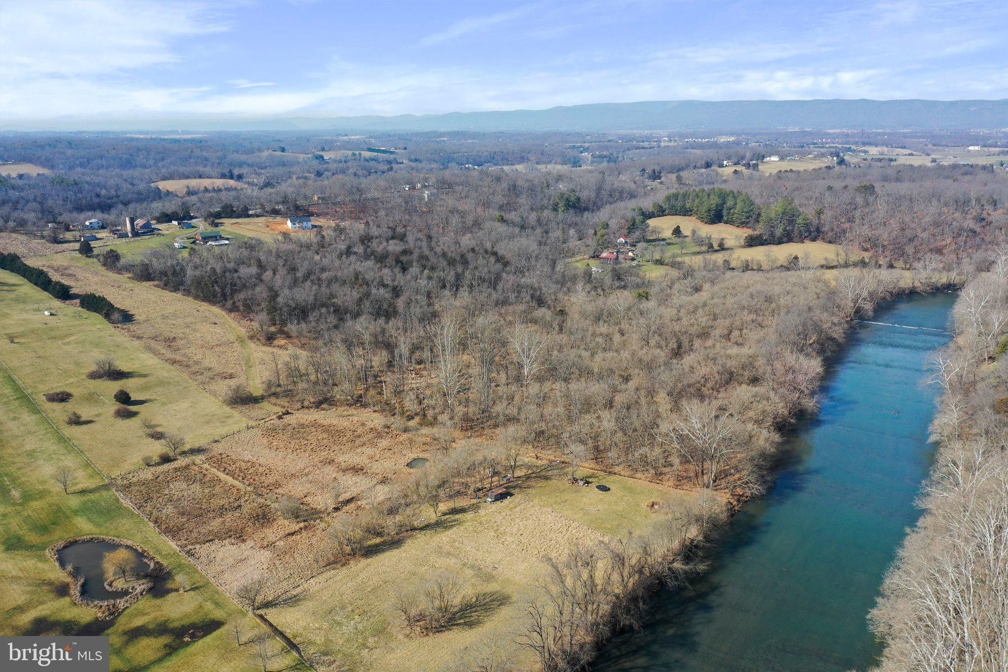 Maurertown, Shenandoah County, VA Lakefront Property, Waterfront